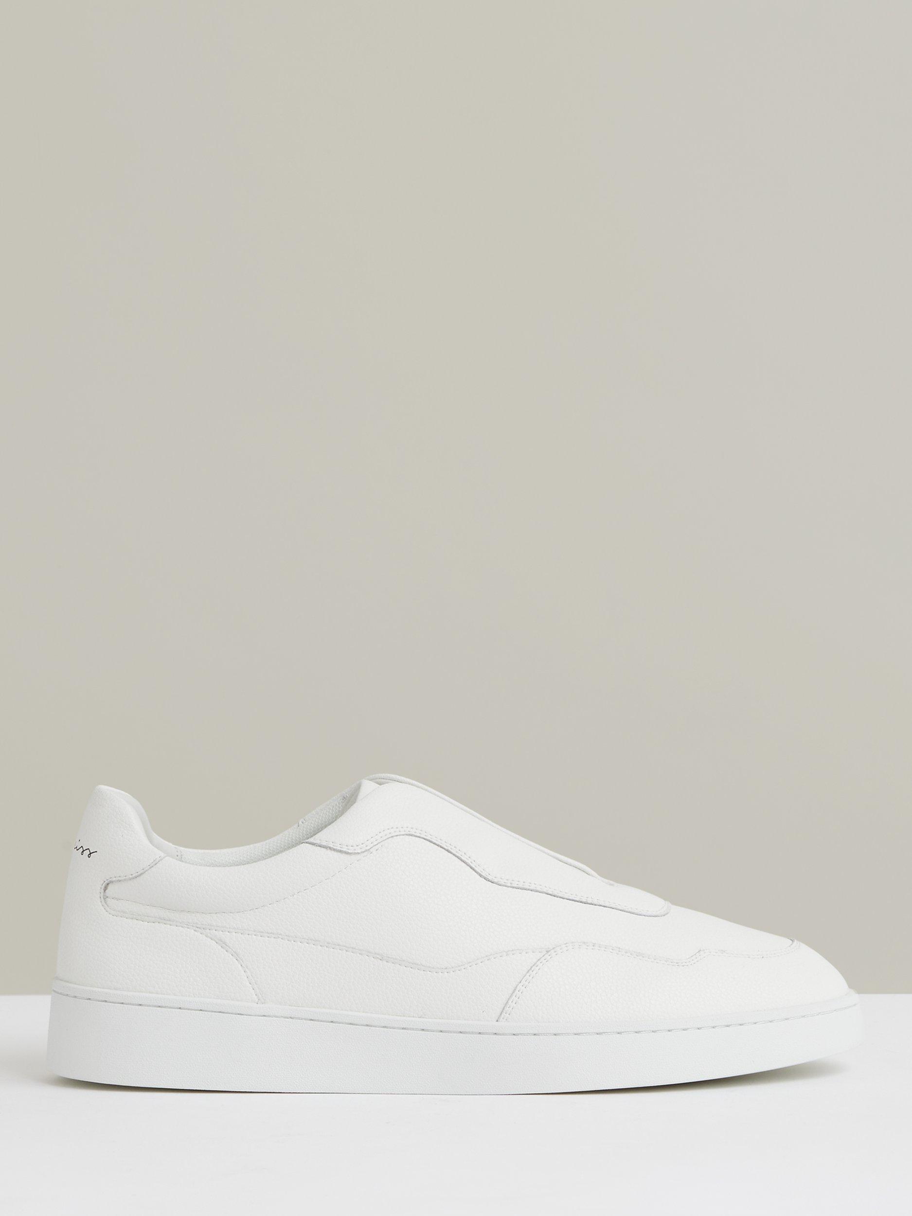 Product image 1 of 4, which shows Reiss Lane Leather Low Top Trainers, White, 7