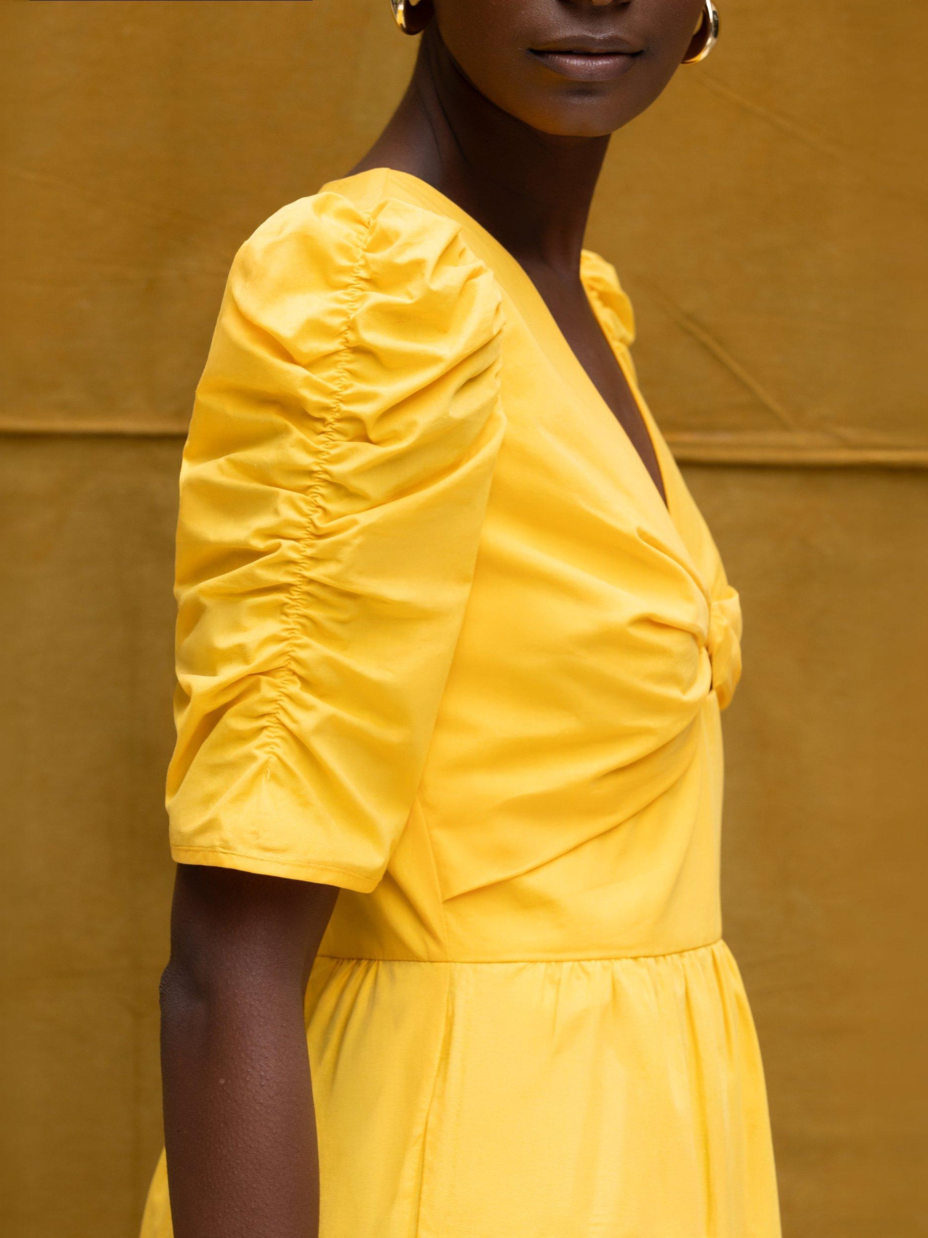 Product image 5 of 5, which shows Ro&Zo Cotton Poplin Twist Front Dress, Yellow, 6