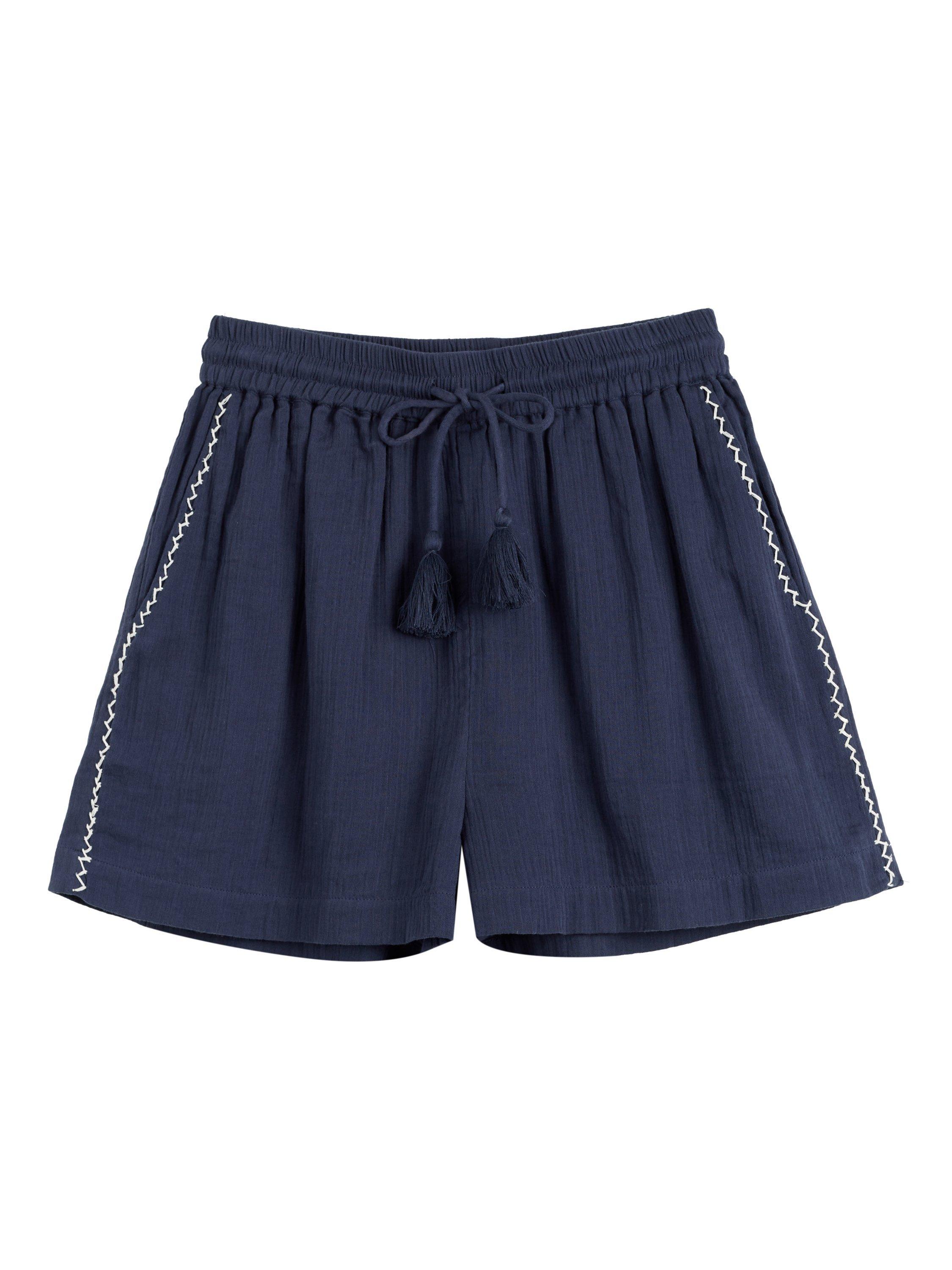 Product image 4 of 4, which shows Chinti & Parker St Tropez Shorts, Navy, 6