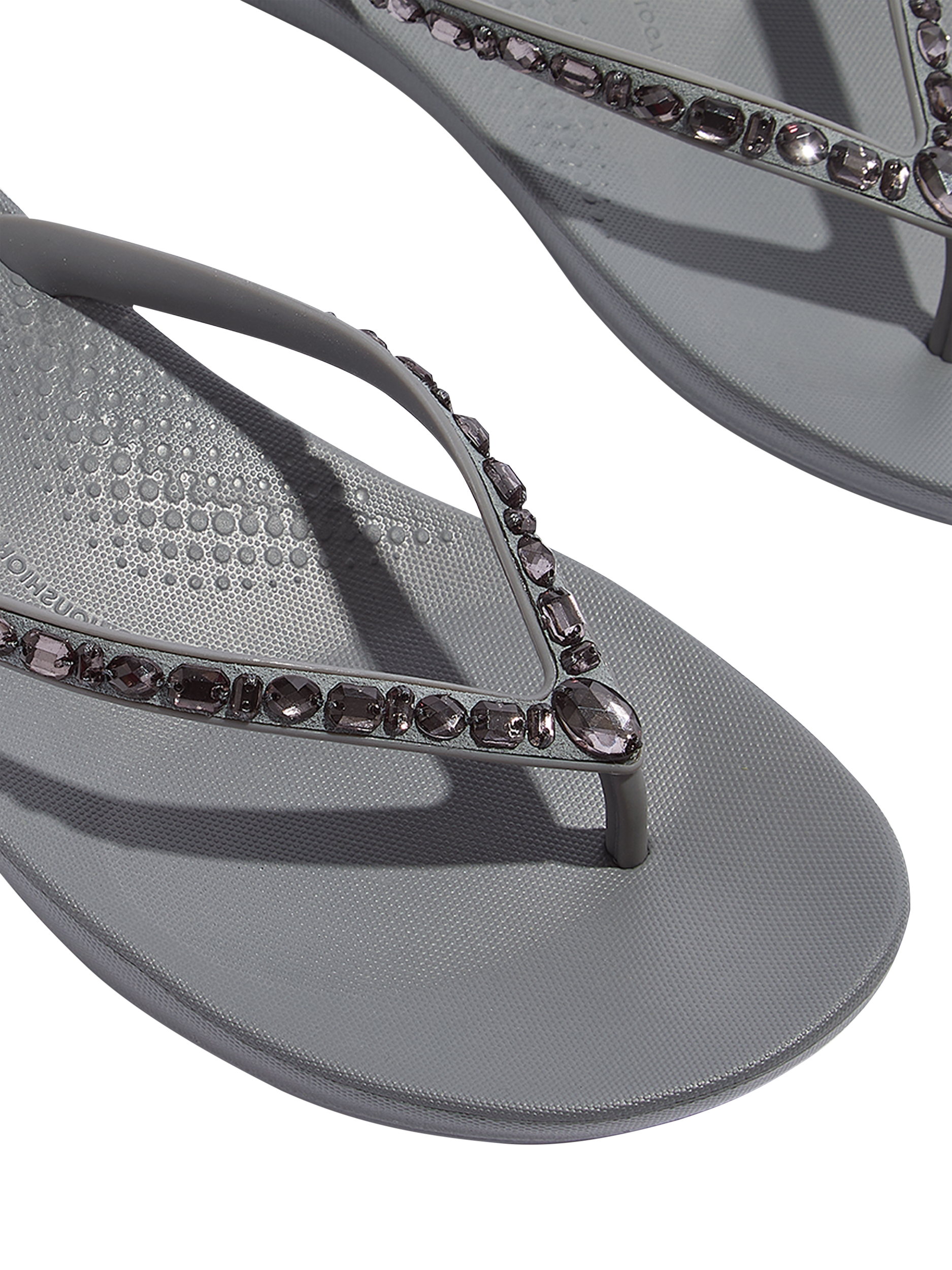 Product image 3 of 5, which shows FitFlop IQushion Multi-Crystal Ergonomic Flip Flops, Grey, 3