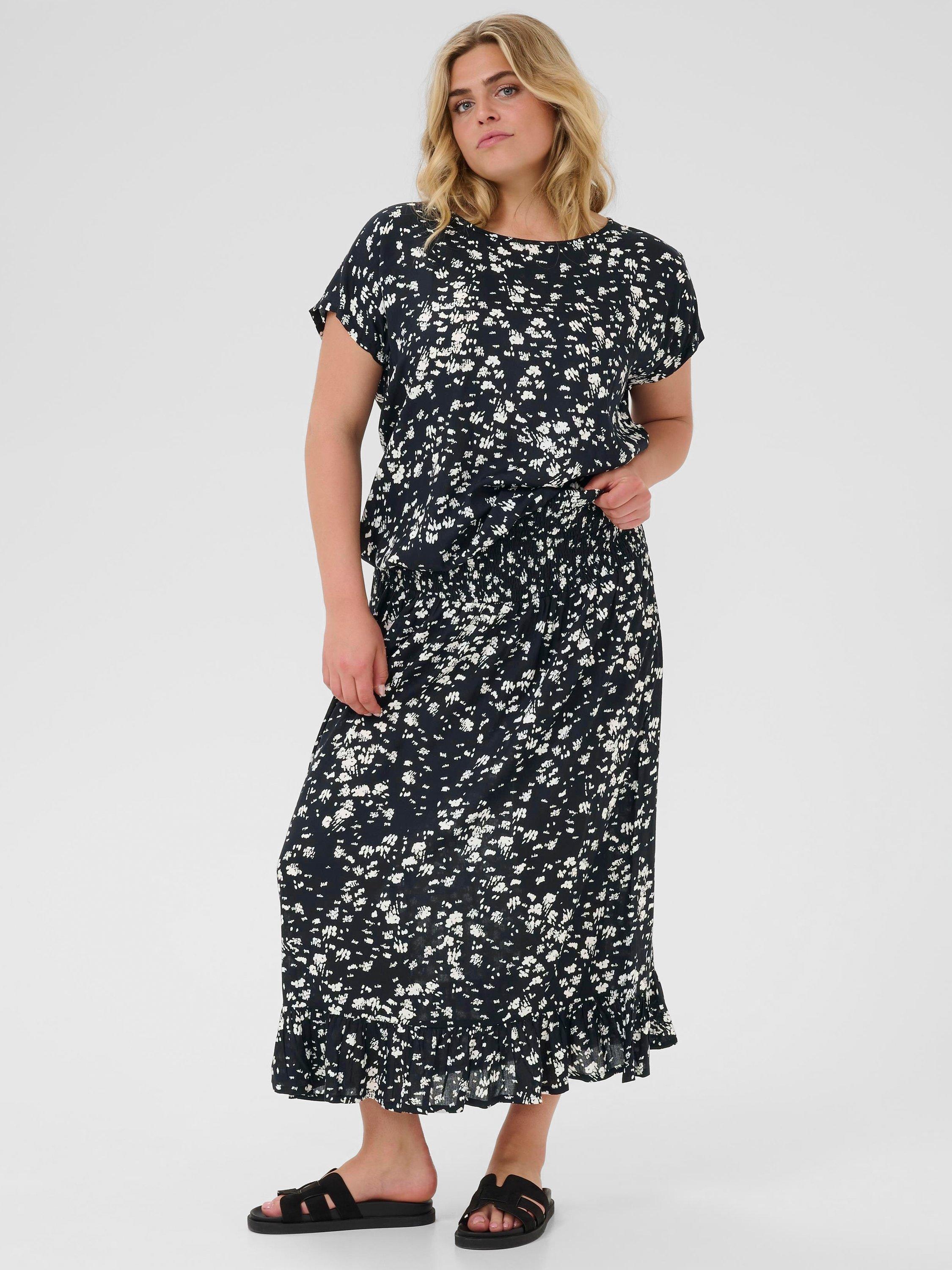 Product image 3 of 6, which shows KAFFE Curve KCbella Floral Stanley Short Sleeve Blouse, Black, 20