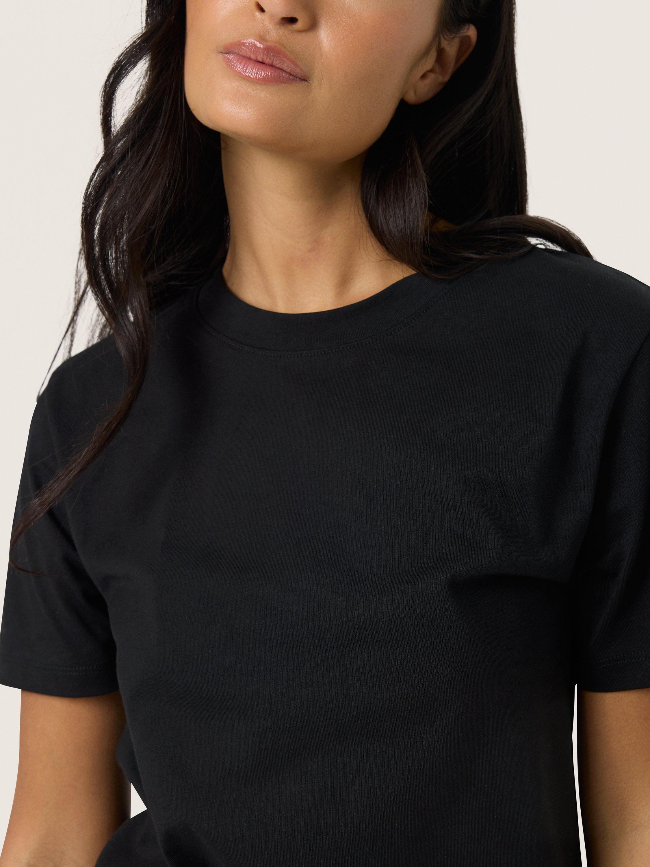 Product image 4 of 6, which shows Soaked In Luxury Jina Crew Neck T-Shirt, Black, XS