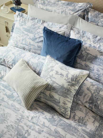 Laura Ashley Braysmith 200 Thread Count Duvet Cover Set - view 2, Blue