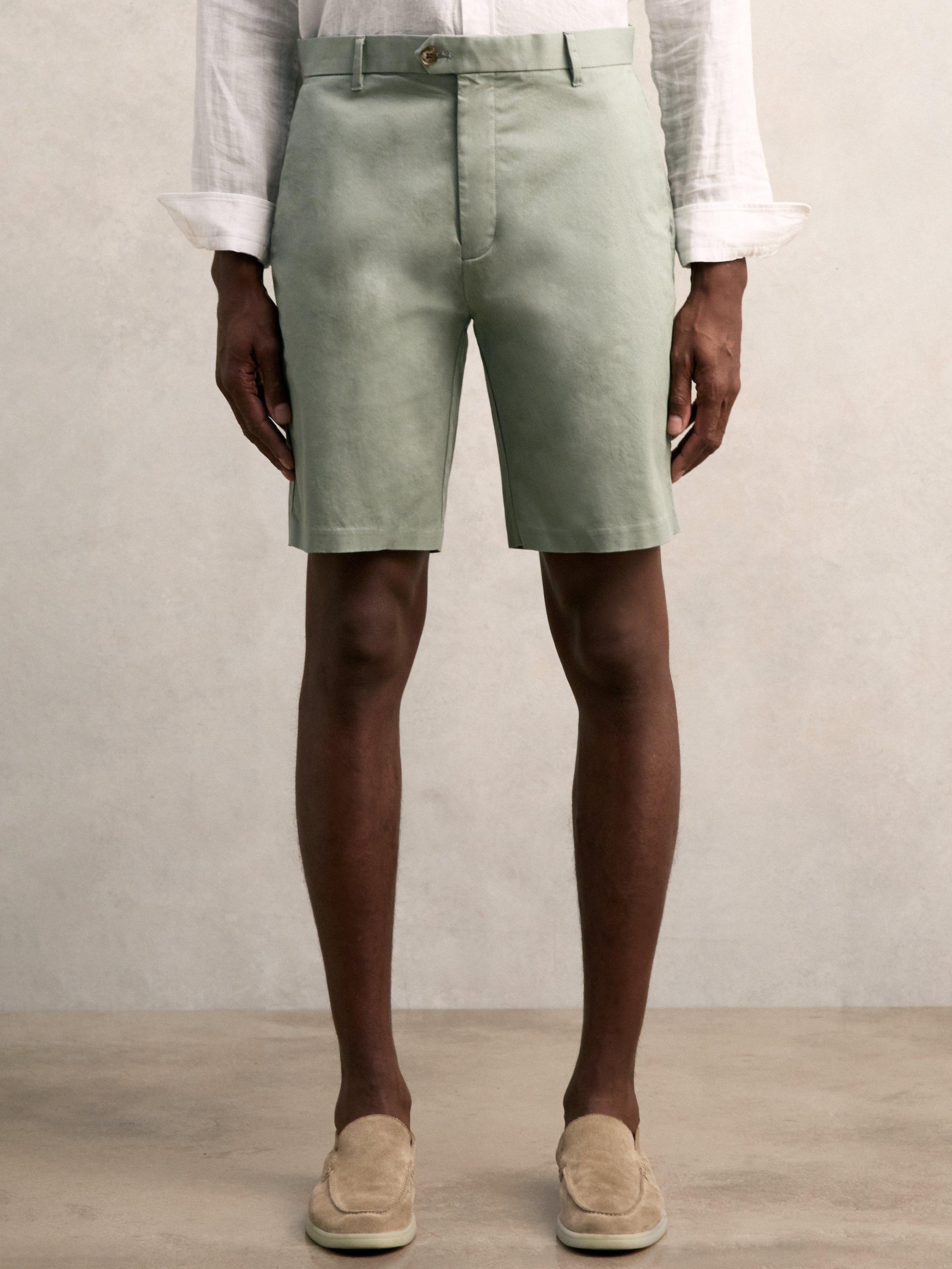 Product image 2 of 6, which shows Reiss Wicket Cotton Blend Chino Shorts, Pistachio, 28R