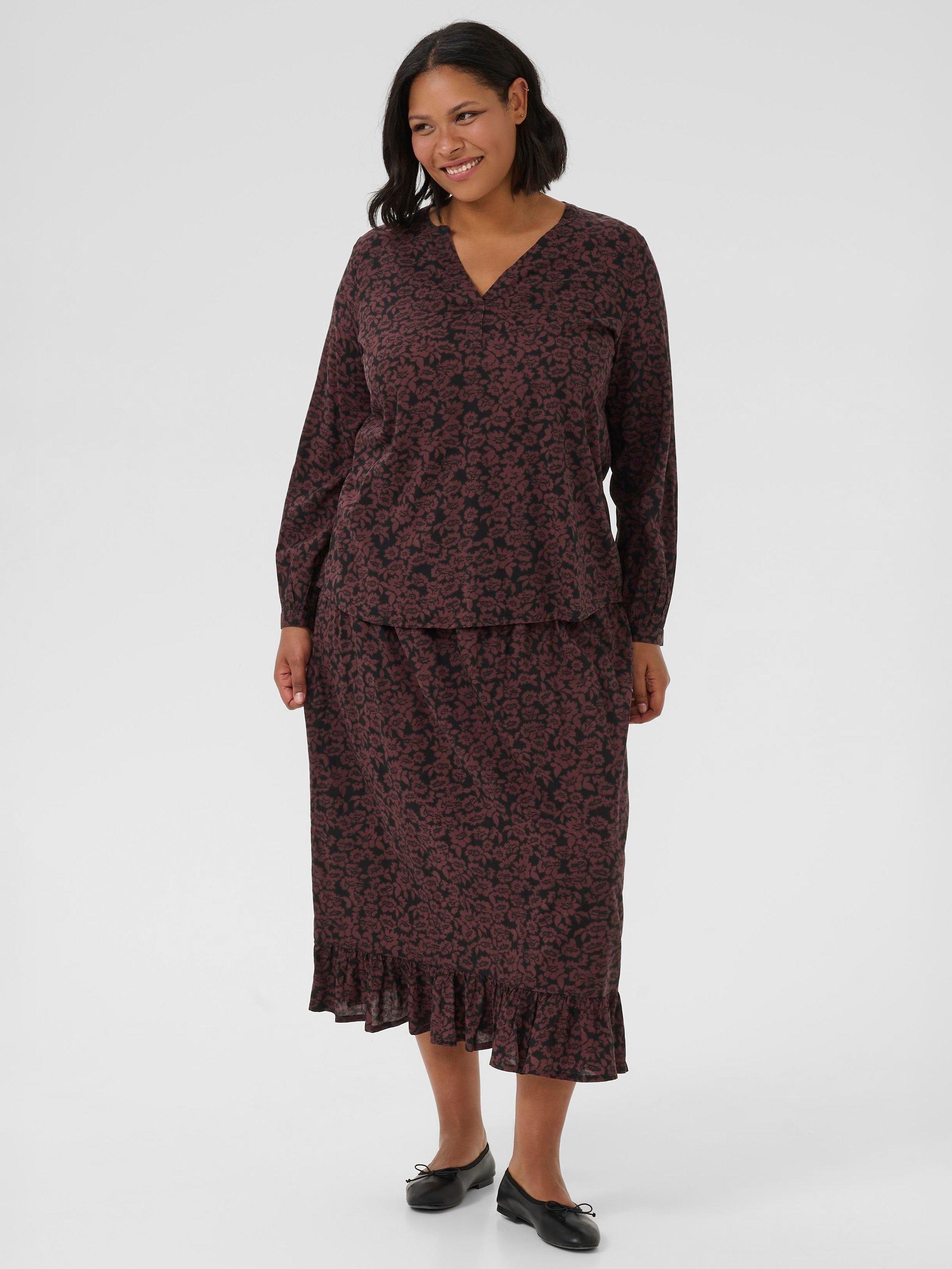 Product image 3 of 6, which shows KAFFE Curve Bella Floral Top, Fudge/Black, 18