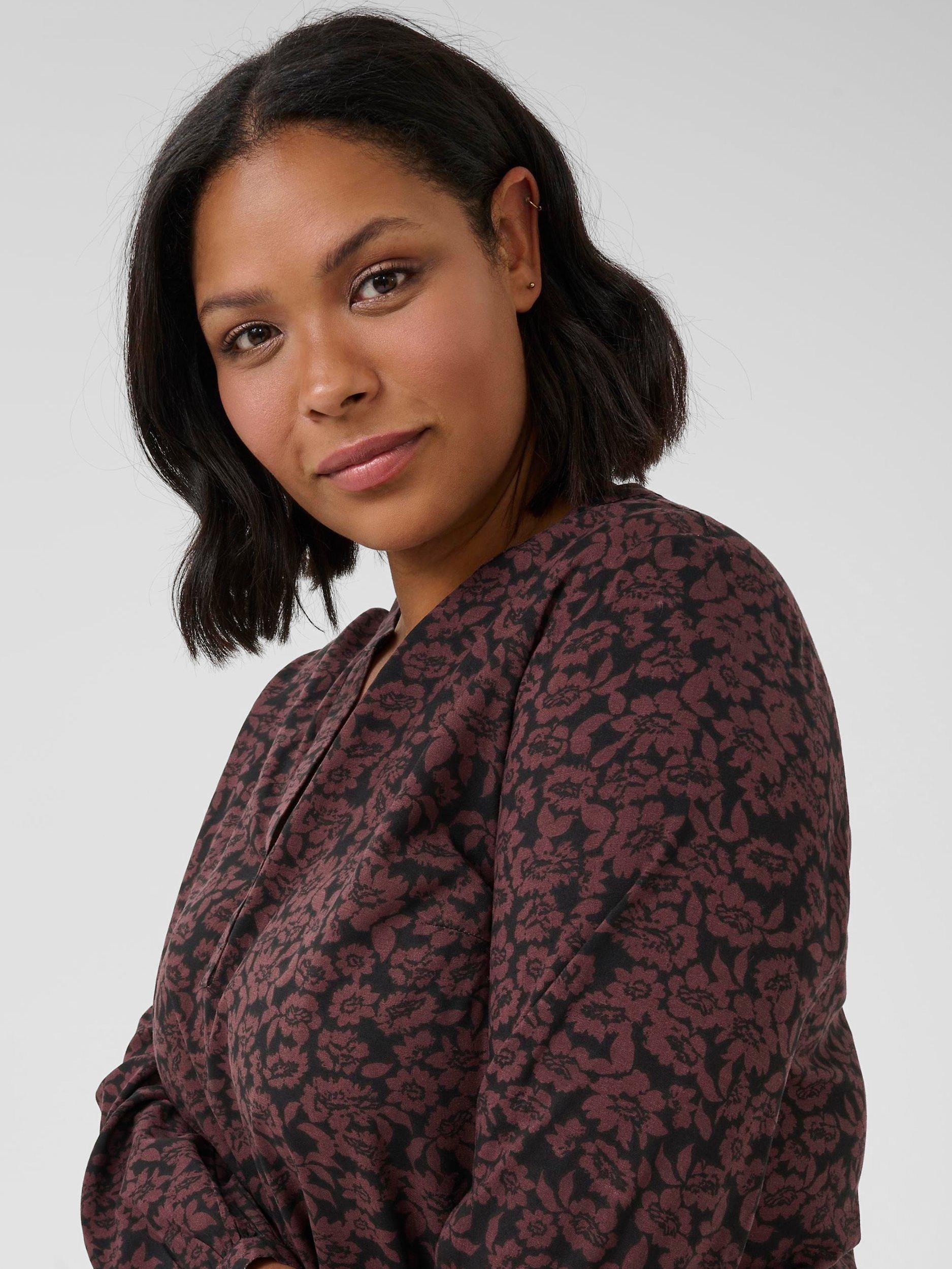 Product image 4 of 6, which shows KAFFE Curve Bella Floral Top, Fudge/Black, 18
