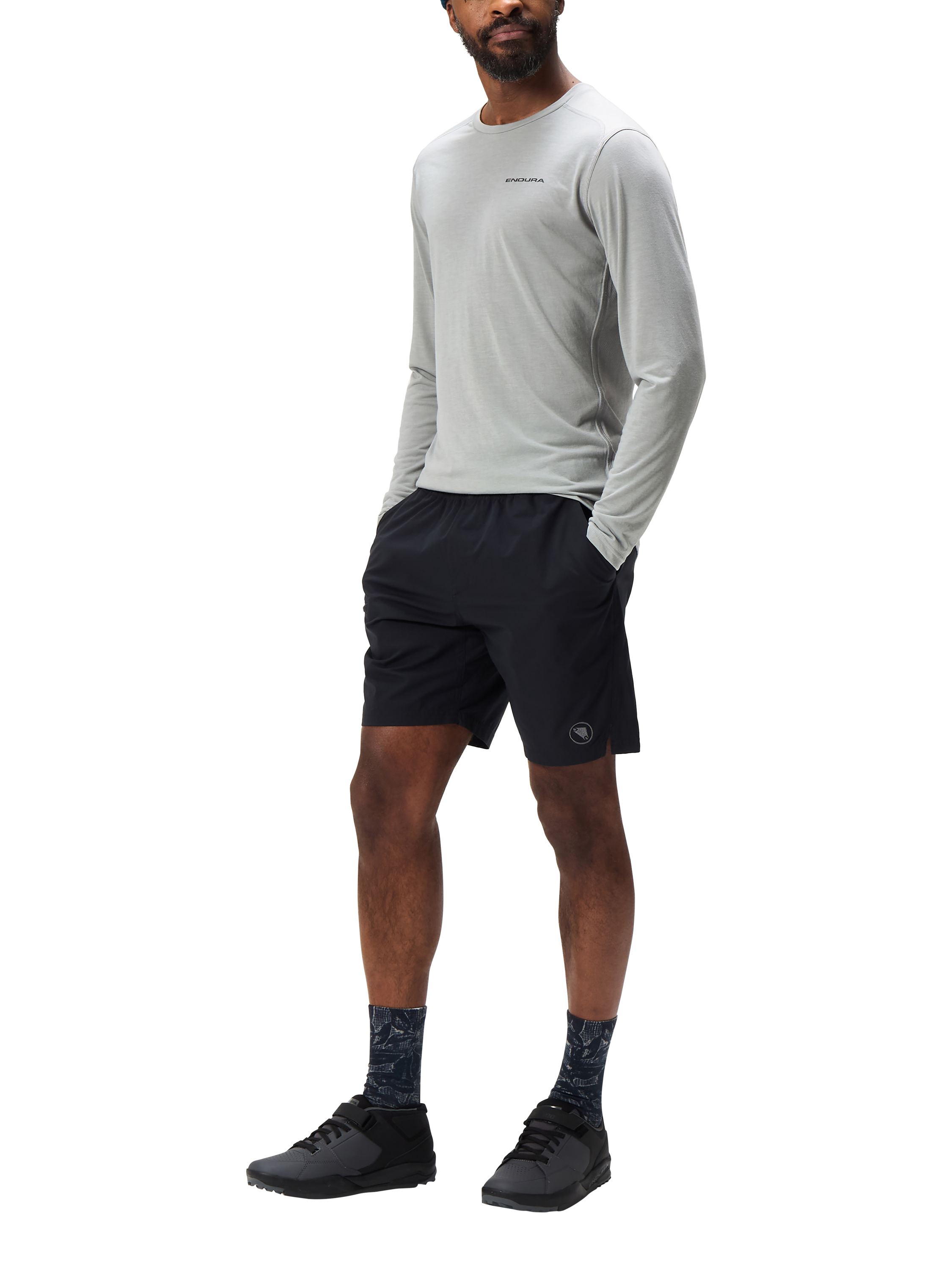 Product image 2 of 5, which shows Endura Men's Loop Baggy Cycling Shorts, Bk Black, L