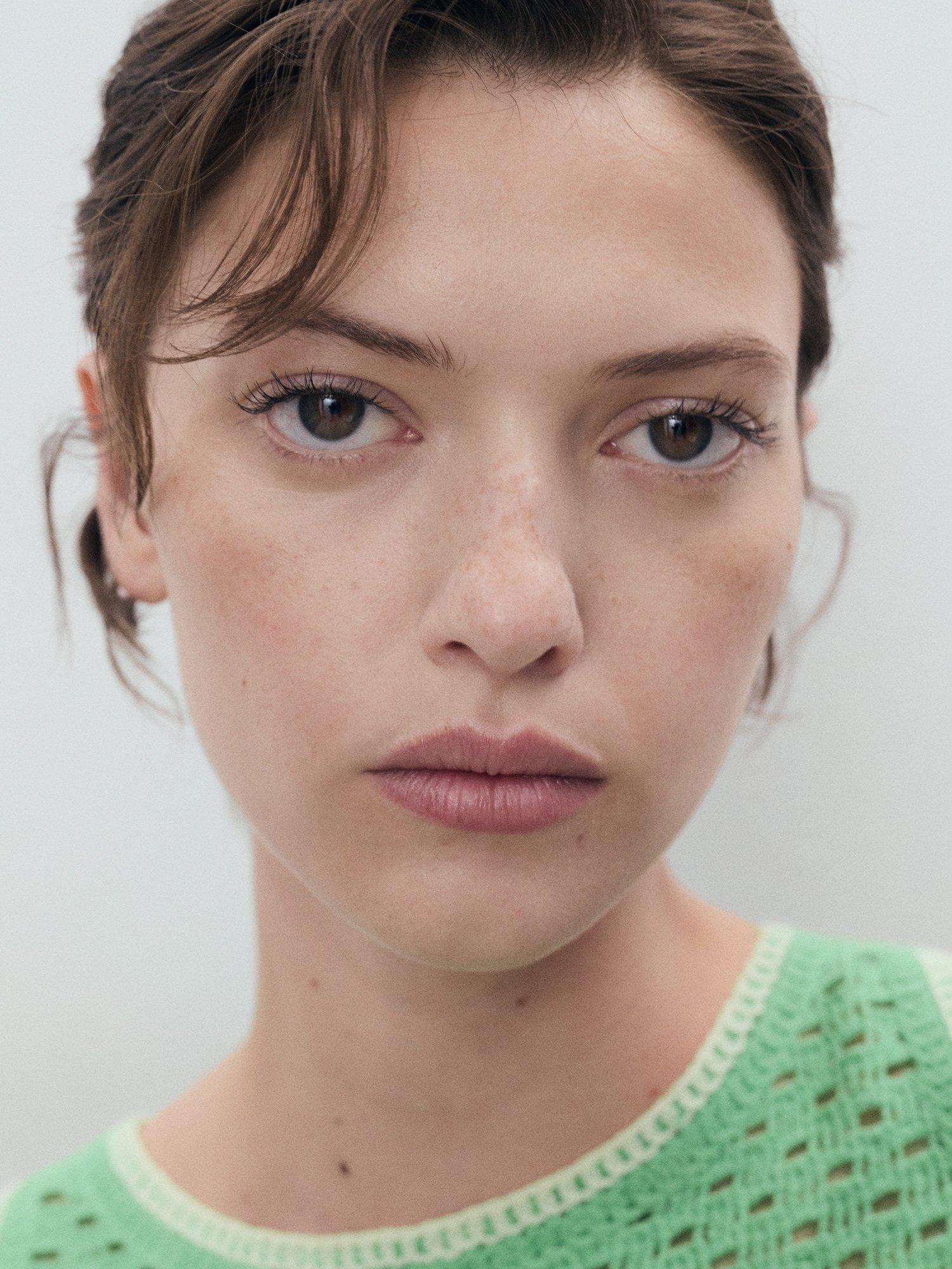 Product image 6 of 8, which shows Mango Fleur Crochet Sleeveless Top, Green, M