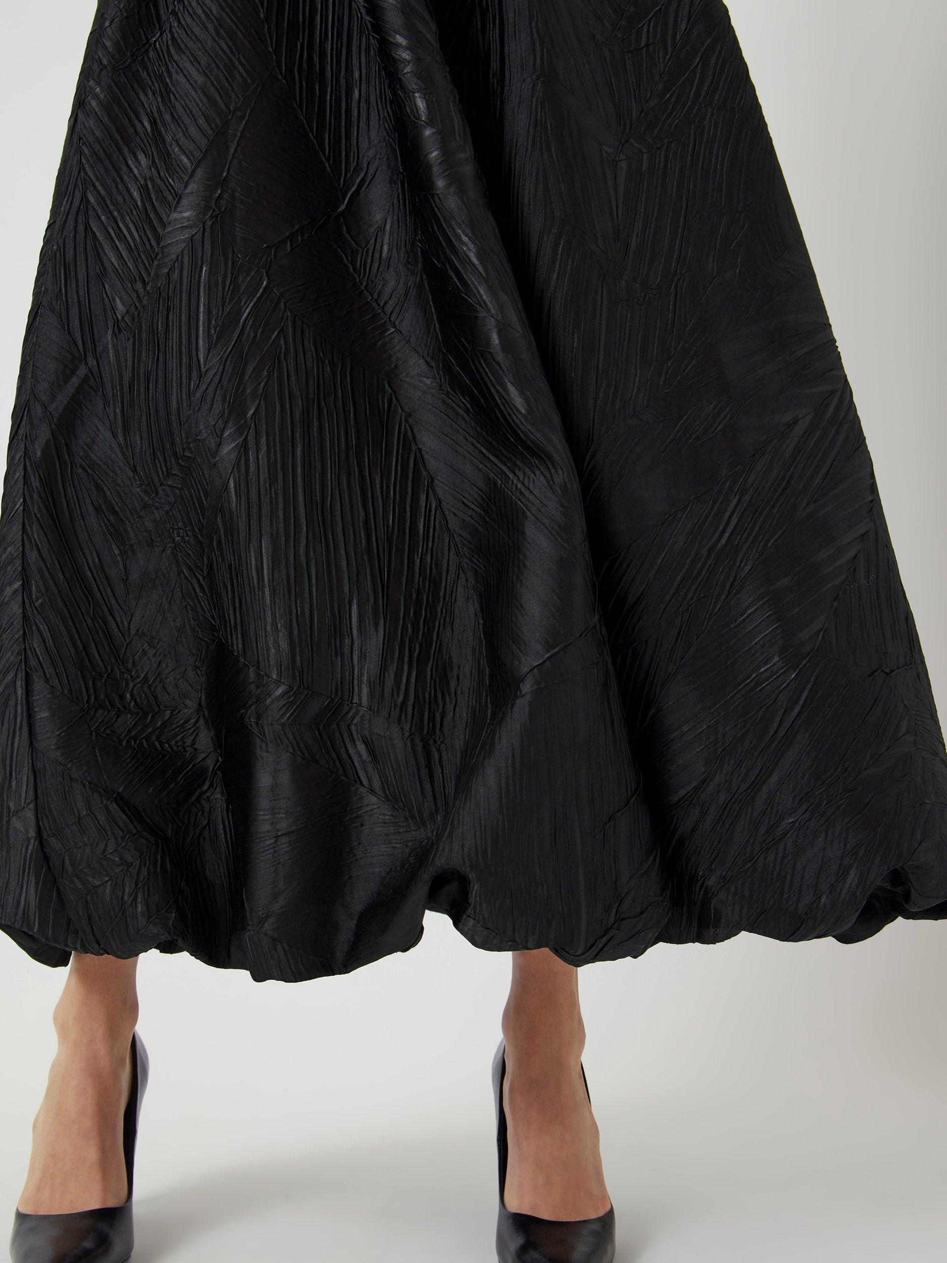 Product image 6 of 8, which shows YAS Viro Midi Jacquard Dress, Black, 10