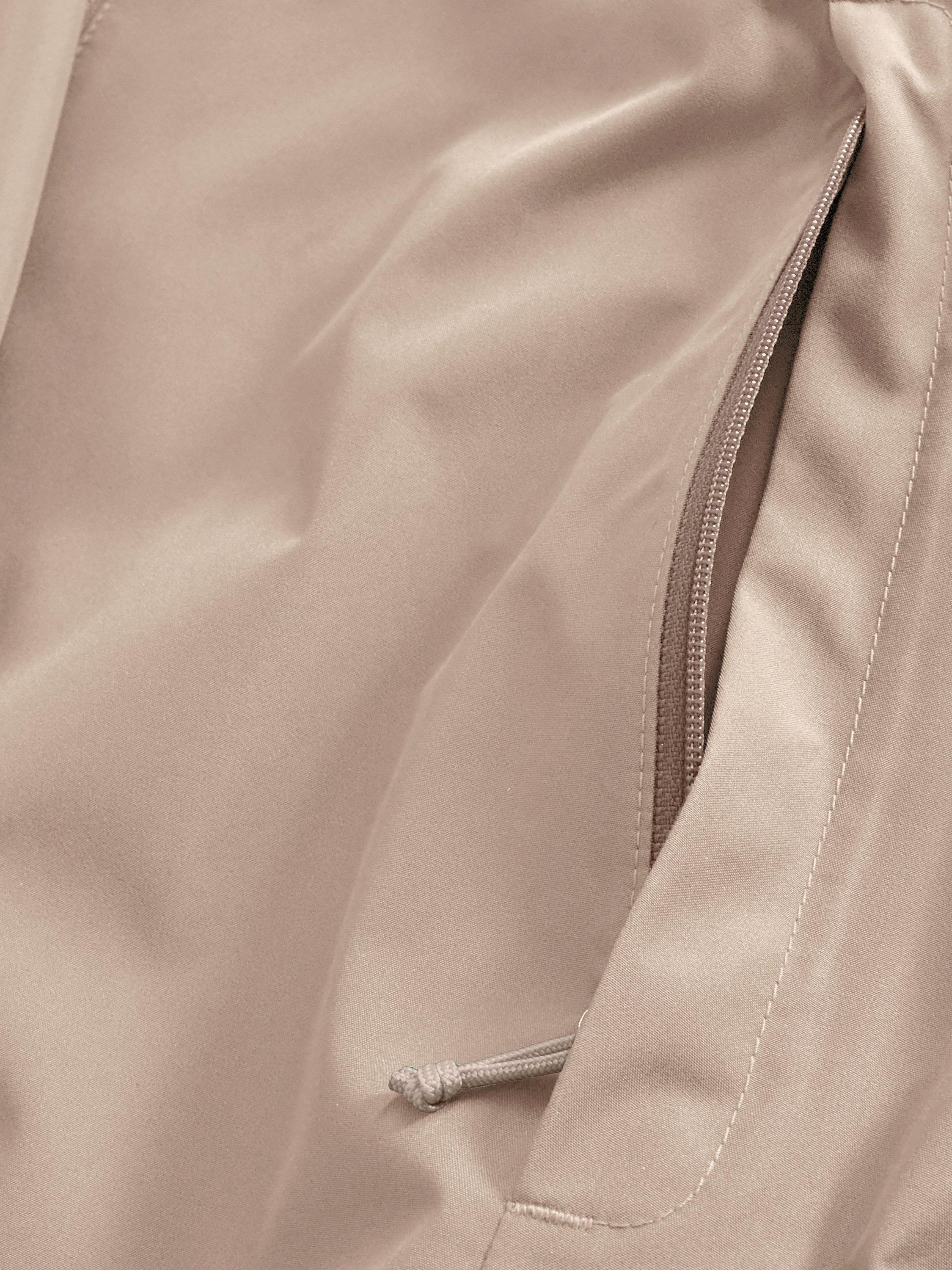 Product image 9 of 9, which shows Berghaus Deluge Pro 3.0 Waterproof Jacket, Char, S