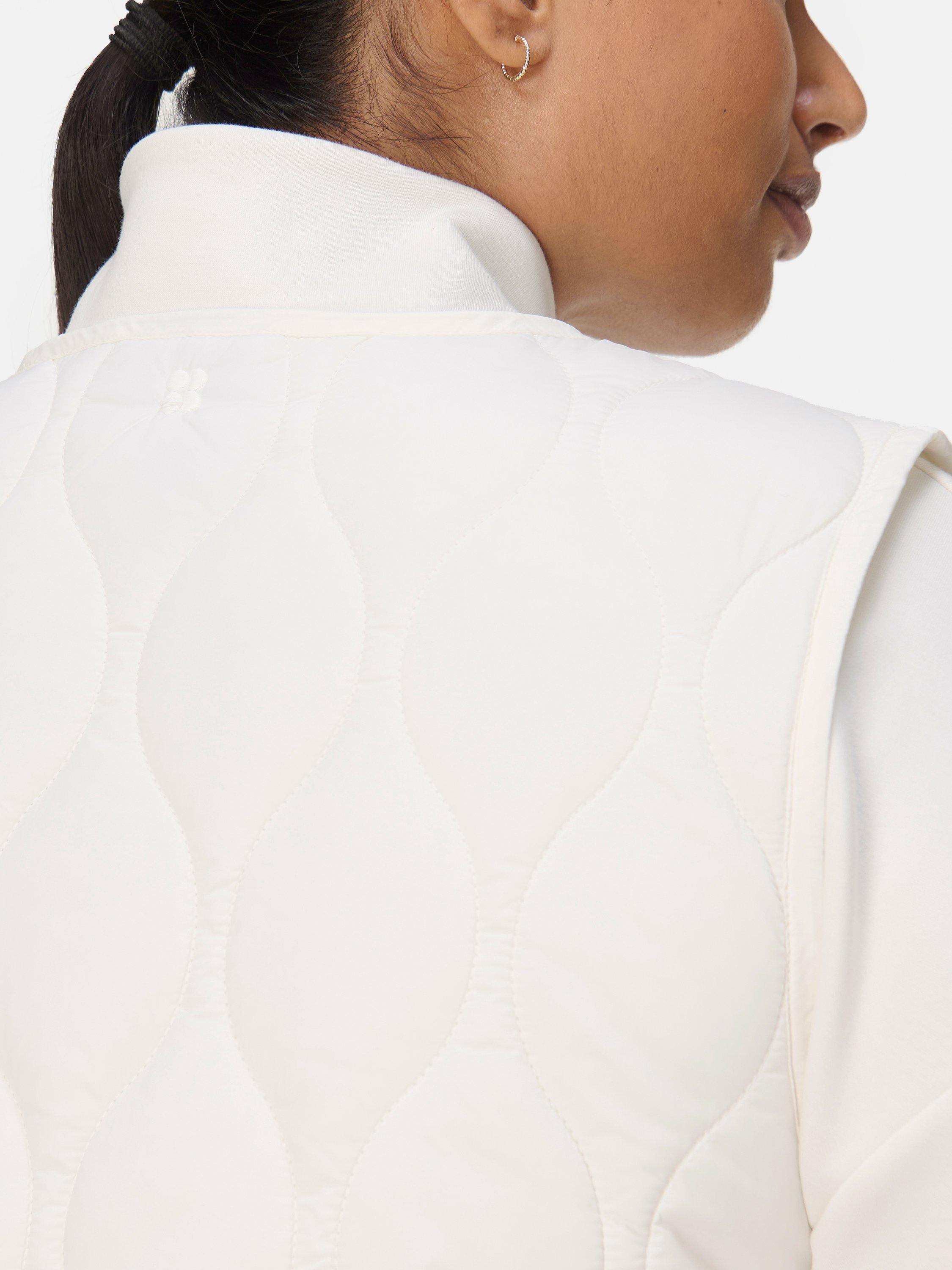Product image 7 of 8, which shows Sweaty Betty On The Move Gilet, Lily White, XXS