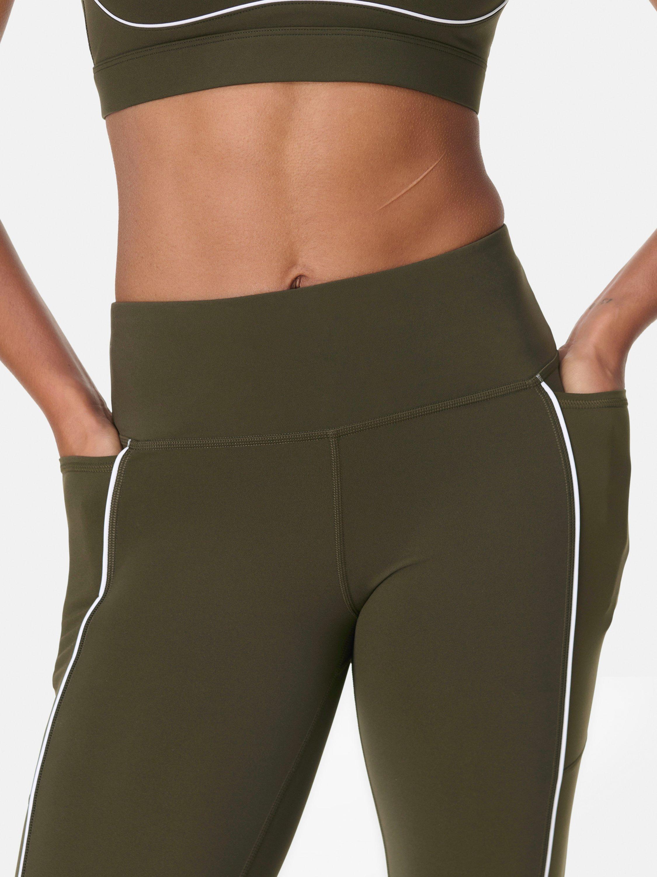 Legging structuré côtelé vert forêt foncé détail contours
