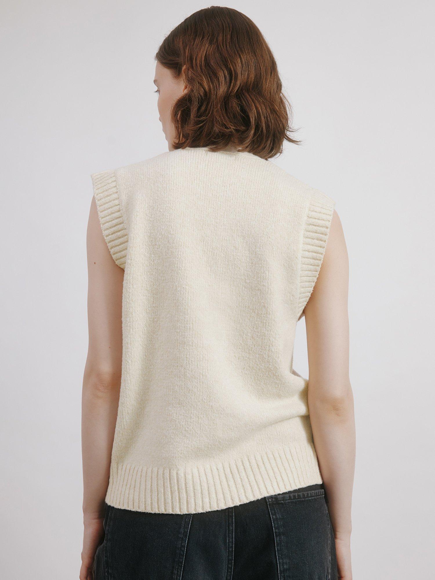 Product image 2 of 5, which shows Albaray Cosy Button Tank Top, Oatmeal, 8