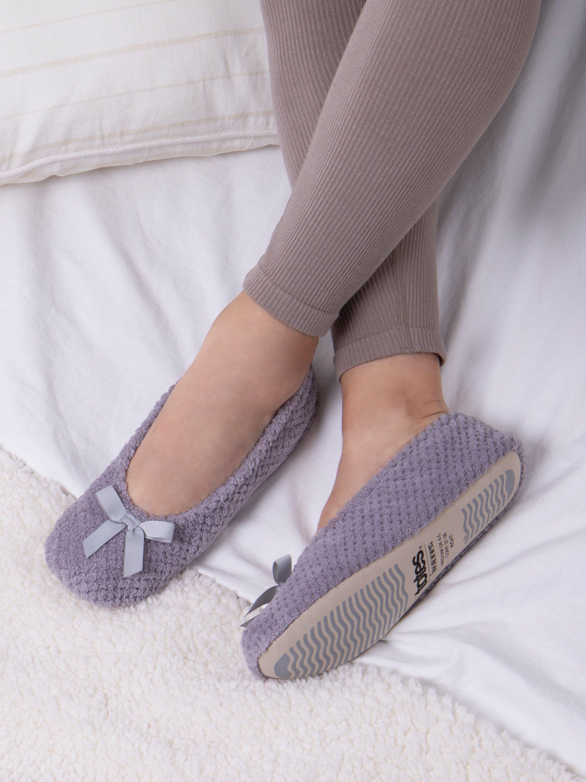Product image 6 of 6, which shows totes Terry Popcorn Ballet Slippers, Pale Grey, S