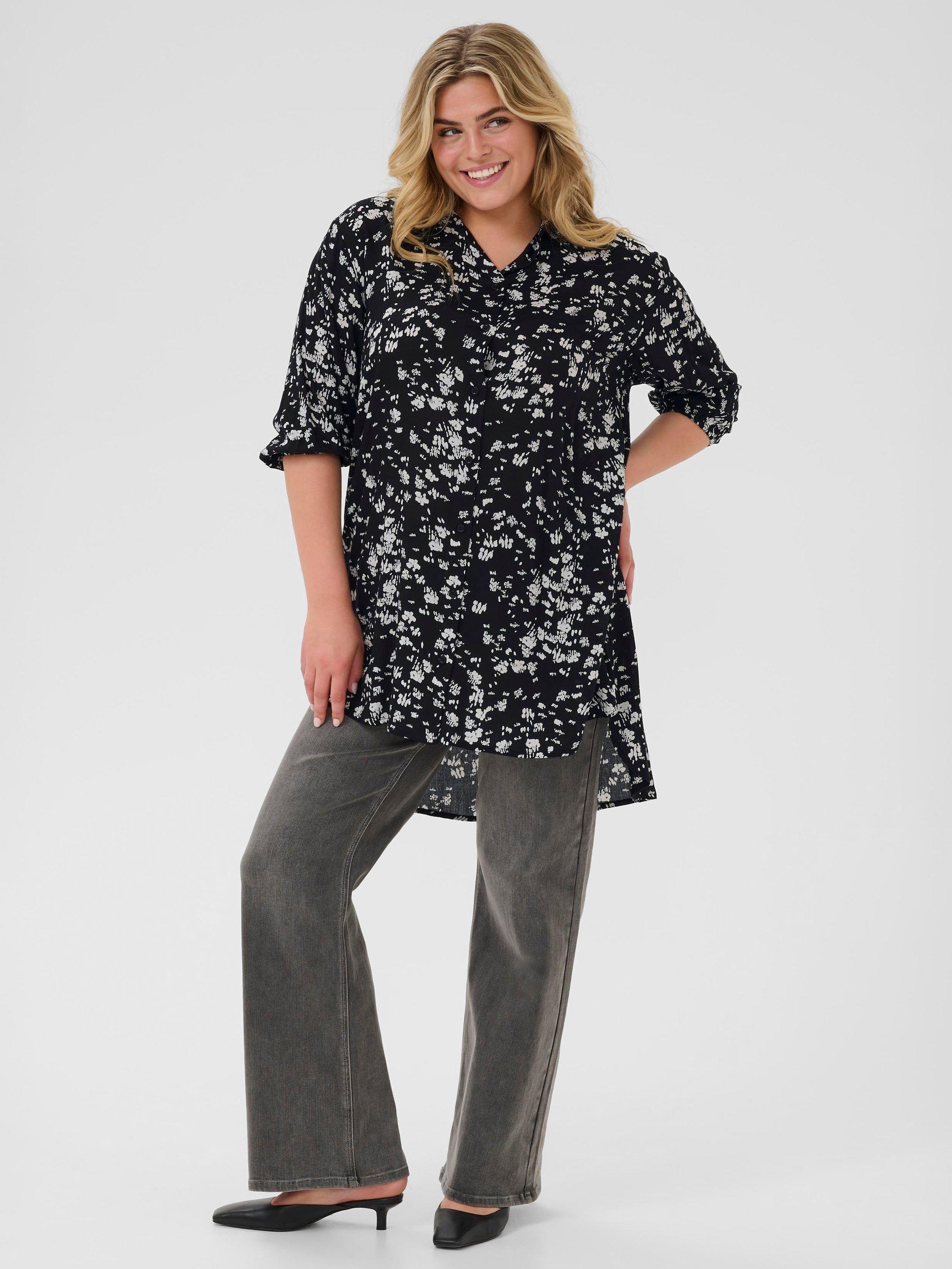 Product image 3 of 6, which shows KAFFE Curve Sonna Abstract Shirt, Black/Chalk, 22