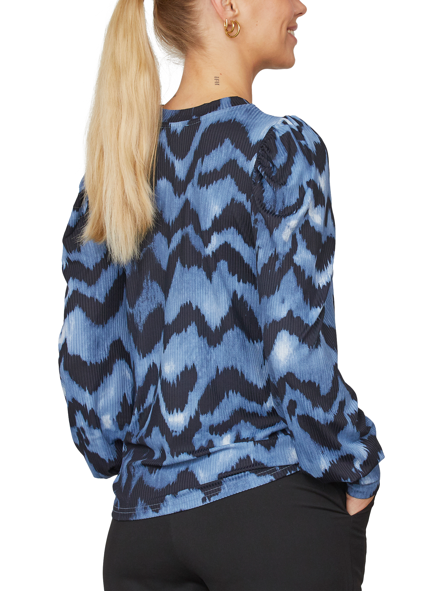 Product image 2 of 5, which shows Sisters Point Vya Zig Zag Top, Blue/Multi, XS