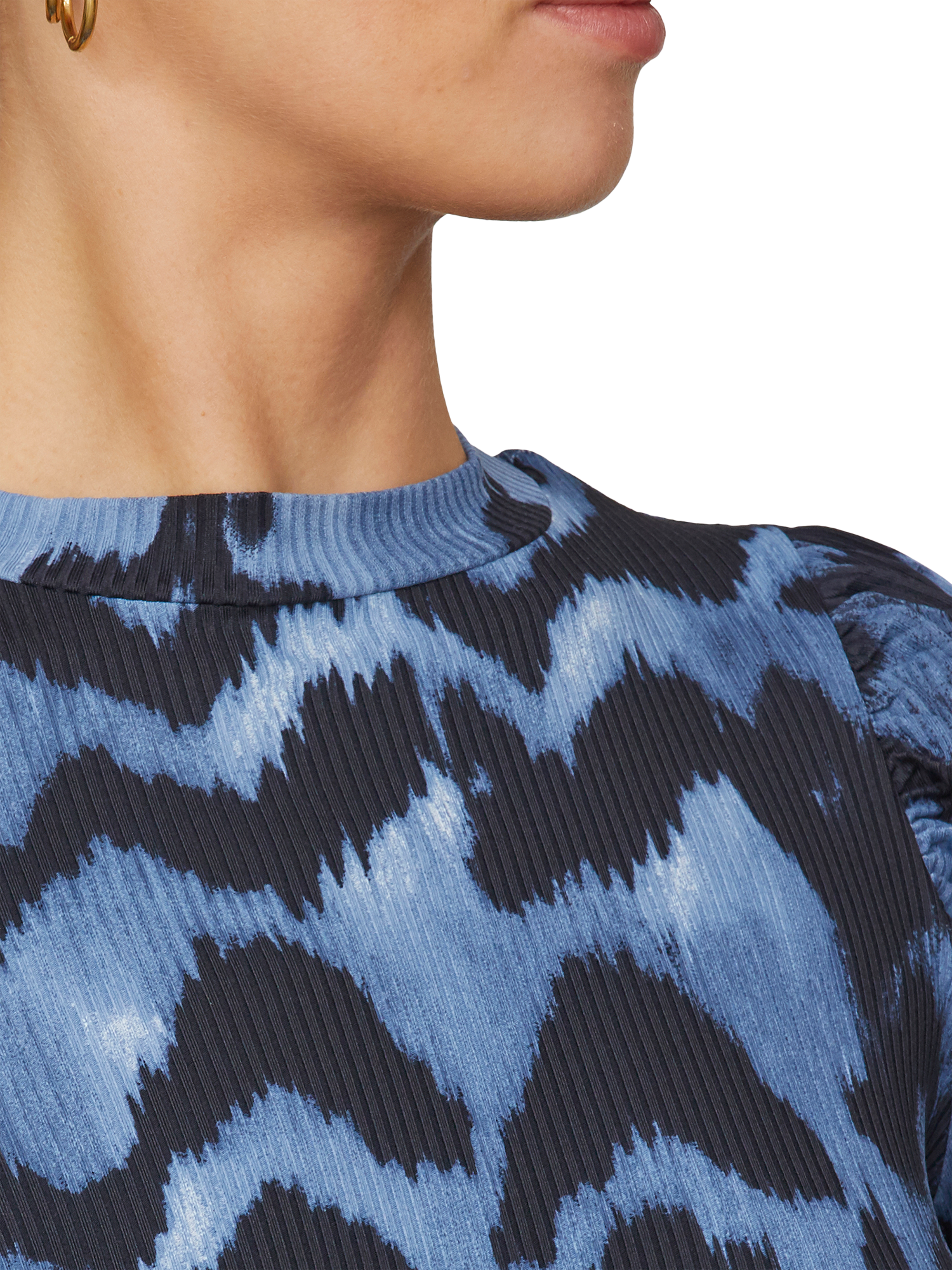 Product image 3 of 5, which shows Sisters Point Vya Zig Zag Top, Blue/Multi, XS