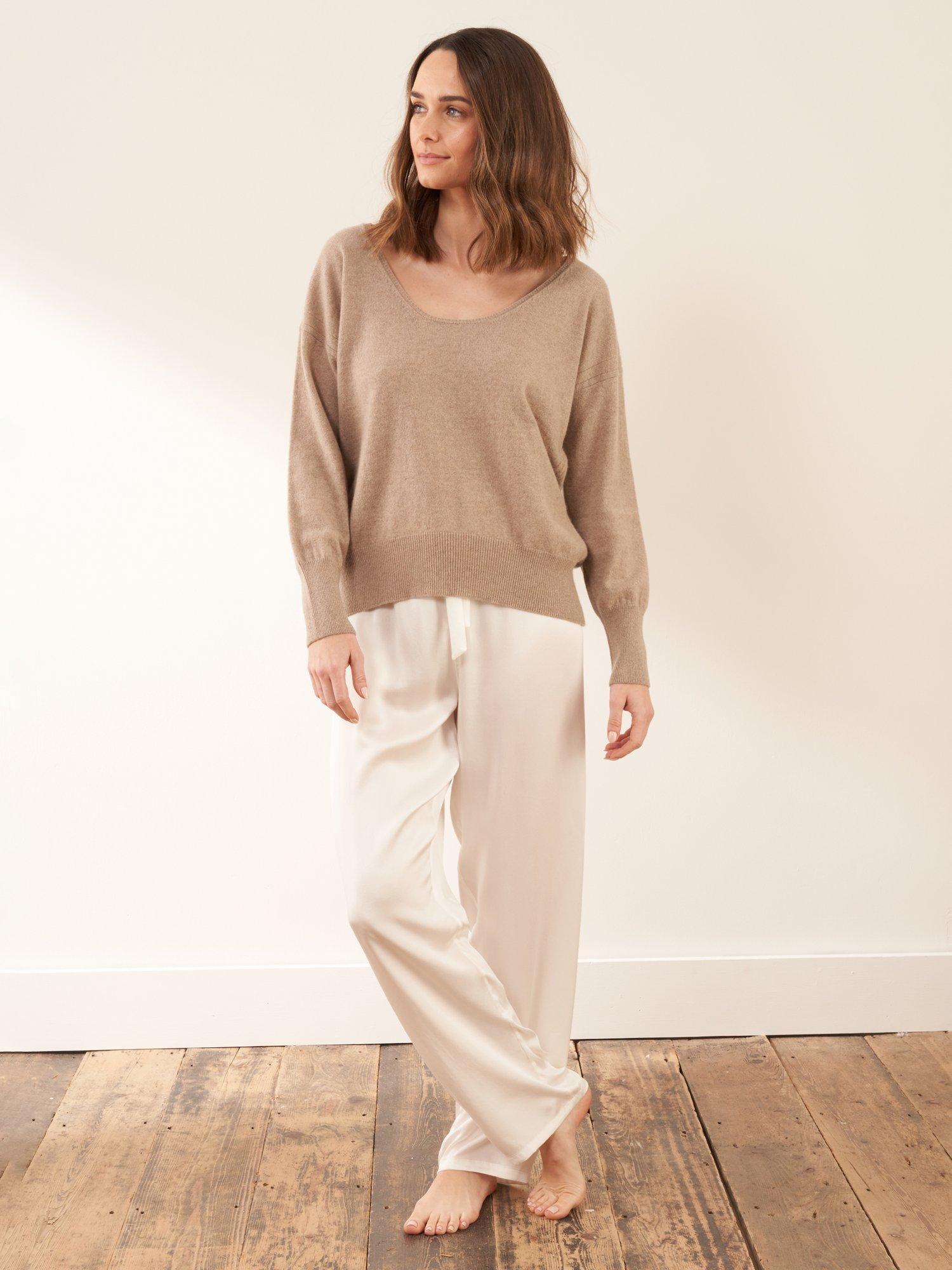 Product image 1 of 4, which shows Truly Richmond Cashmere Jumper, Nutmeg, S