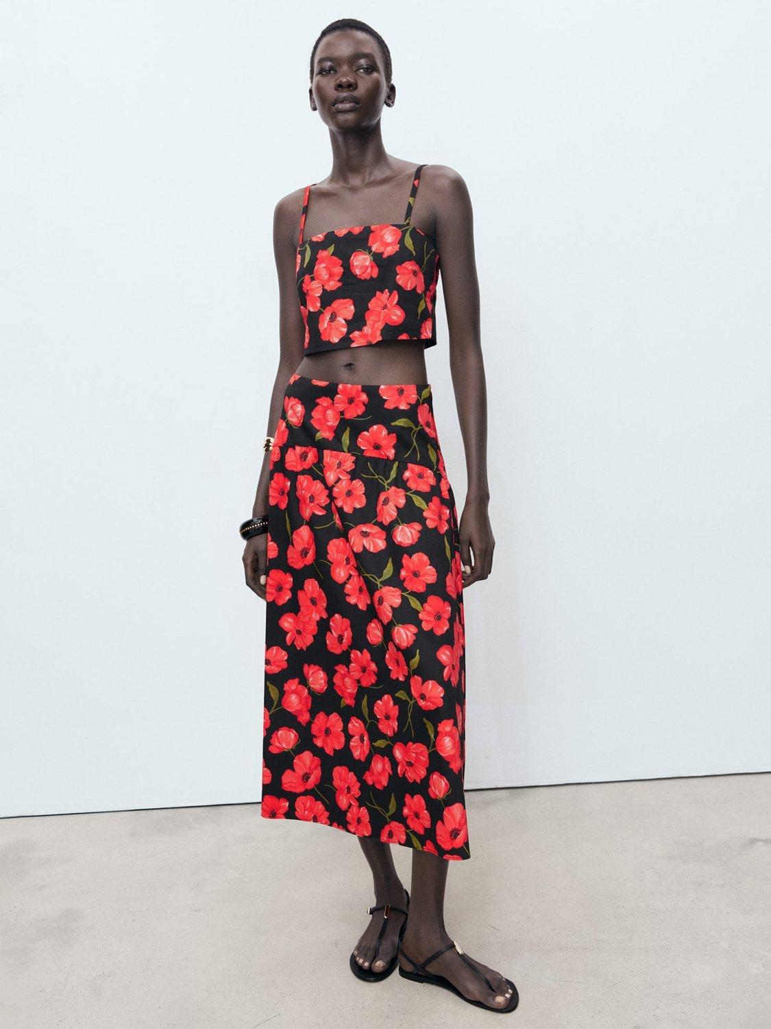 Product image 2 of 8, which shows Mango Ama Floral Crop Top, Black, L