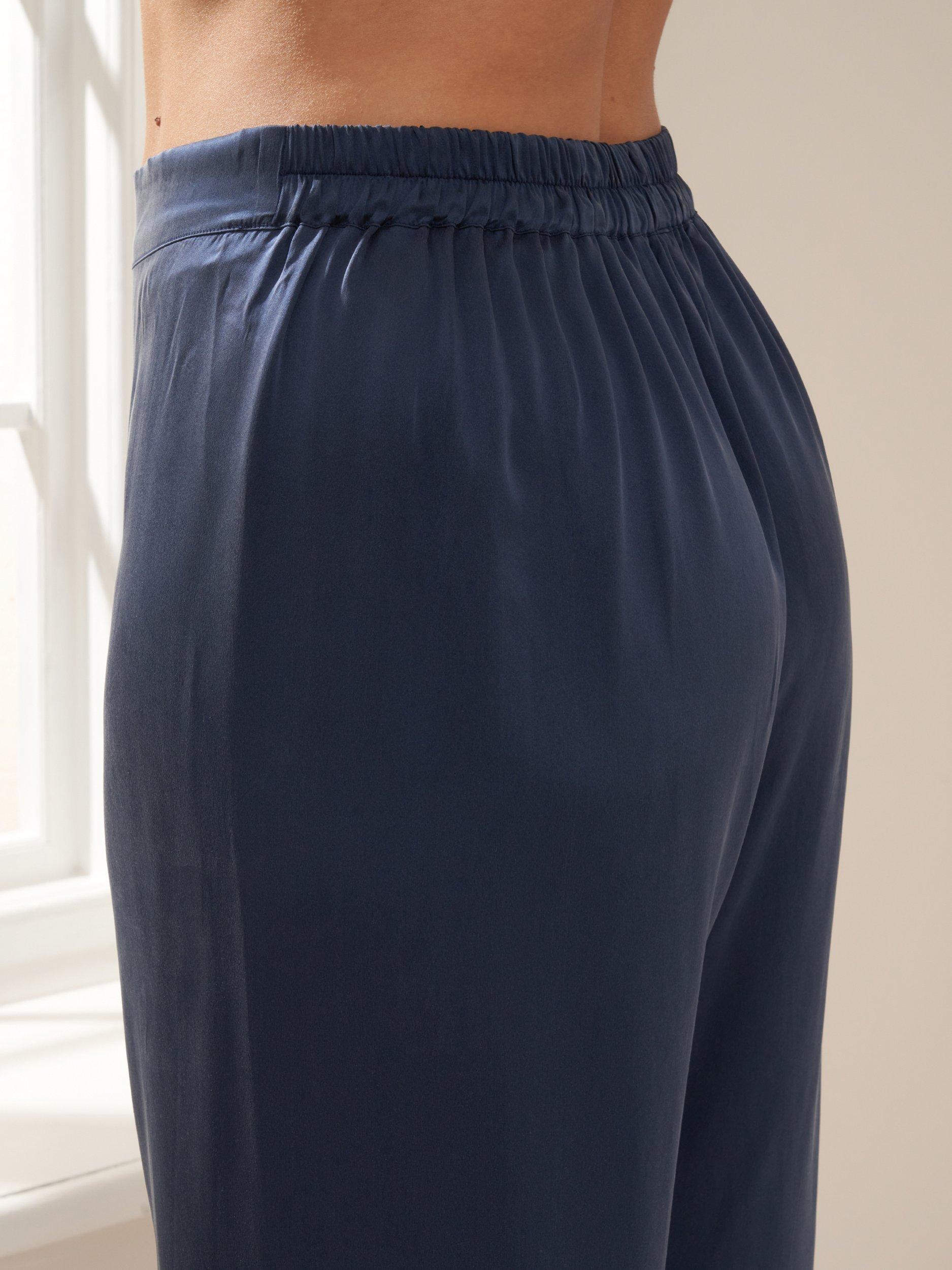 Product image 4 of 5, which shows Truly Pure Silk Cami Long Pyjama Set, Midnight, S