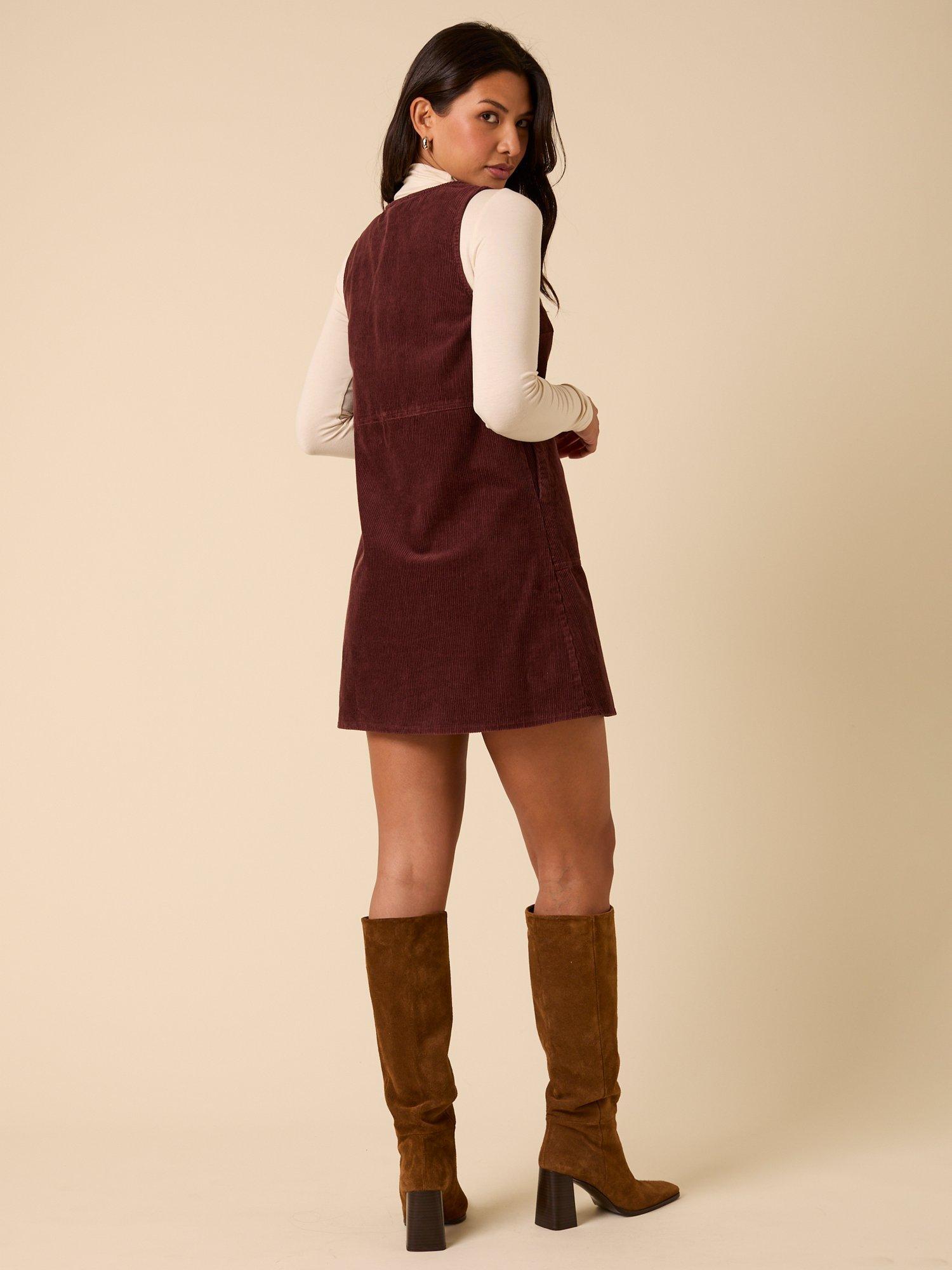 house on the hill Corduroy Dress (Brown)
