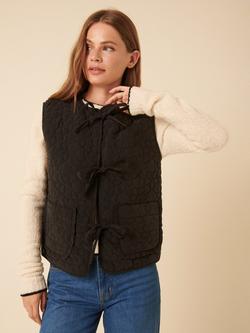 Nobody's Child Tie Front Floral Quilted Gilet containing TENCEL™ Lyocell, Black, Black