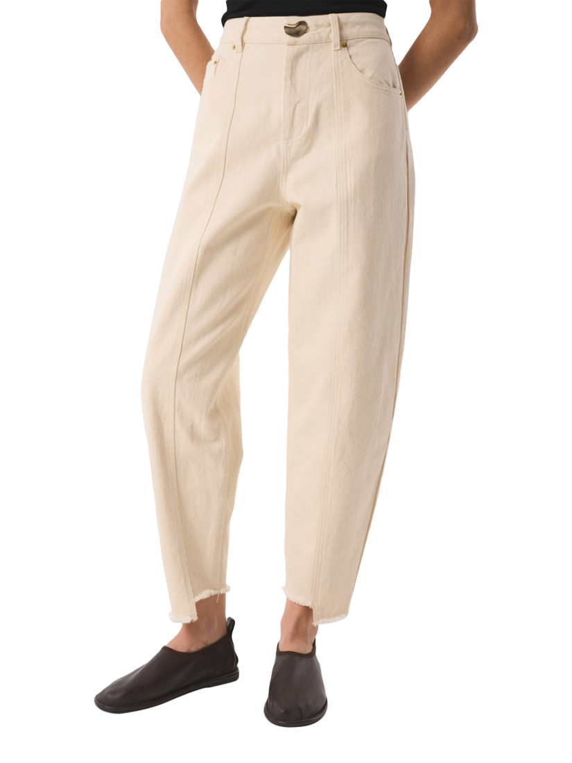 Product image 1 of 3, which shows AKYN Sol Tapered Jeans, White, 8