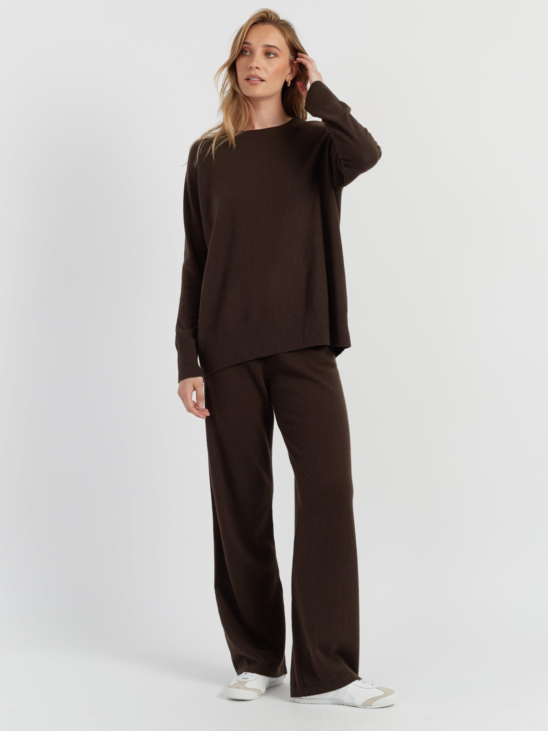 Product image 1 of 4, which shows Chinti & Parker Slouchy Pure Cashmere Jumper, Chocolate, XS