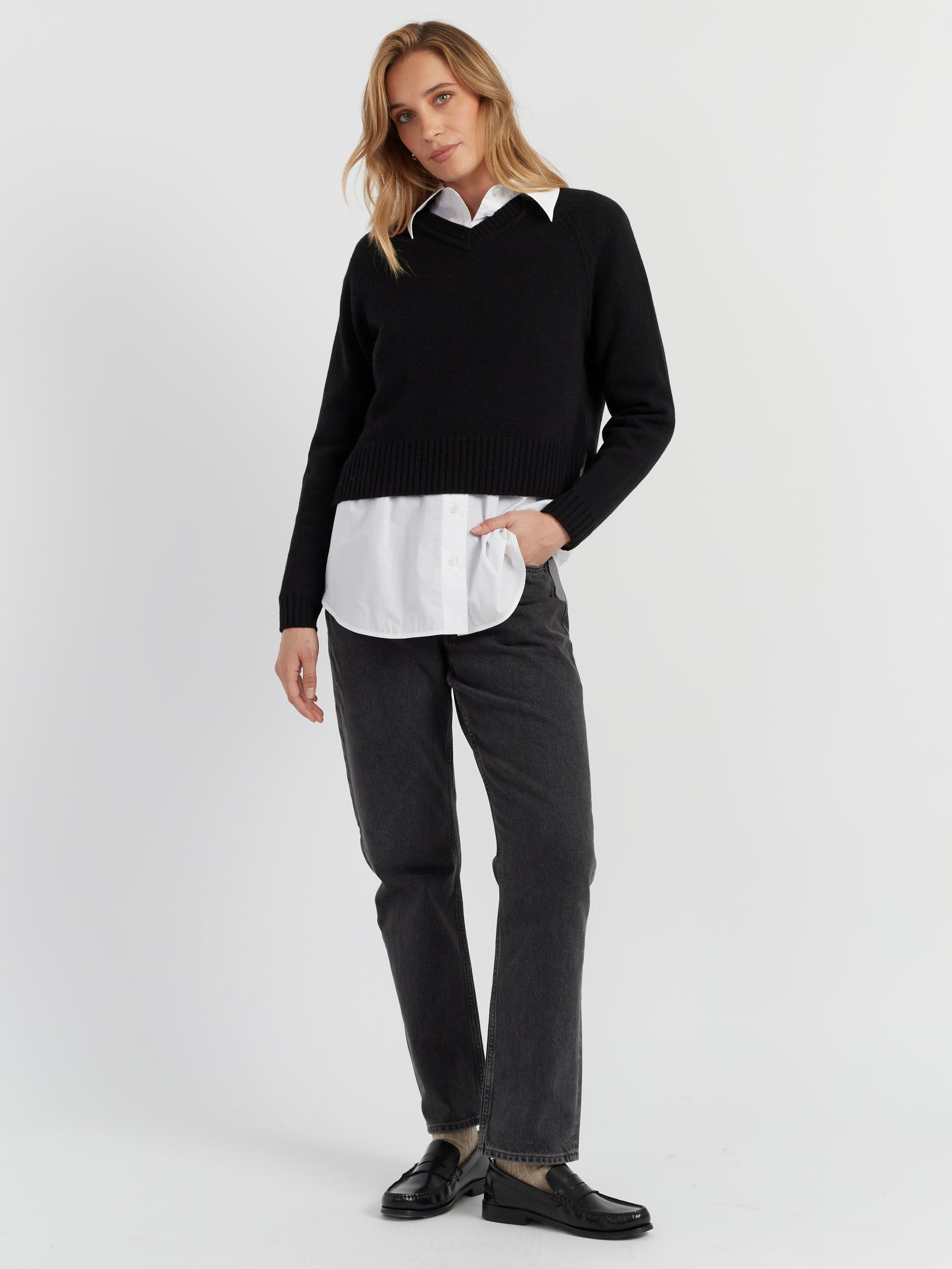 Product image 1 of 4, which shows Chinti & Parker V-Neck Pure Cashmere Jumper, Black, XS