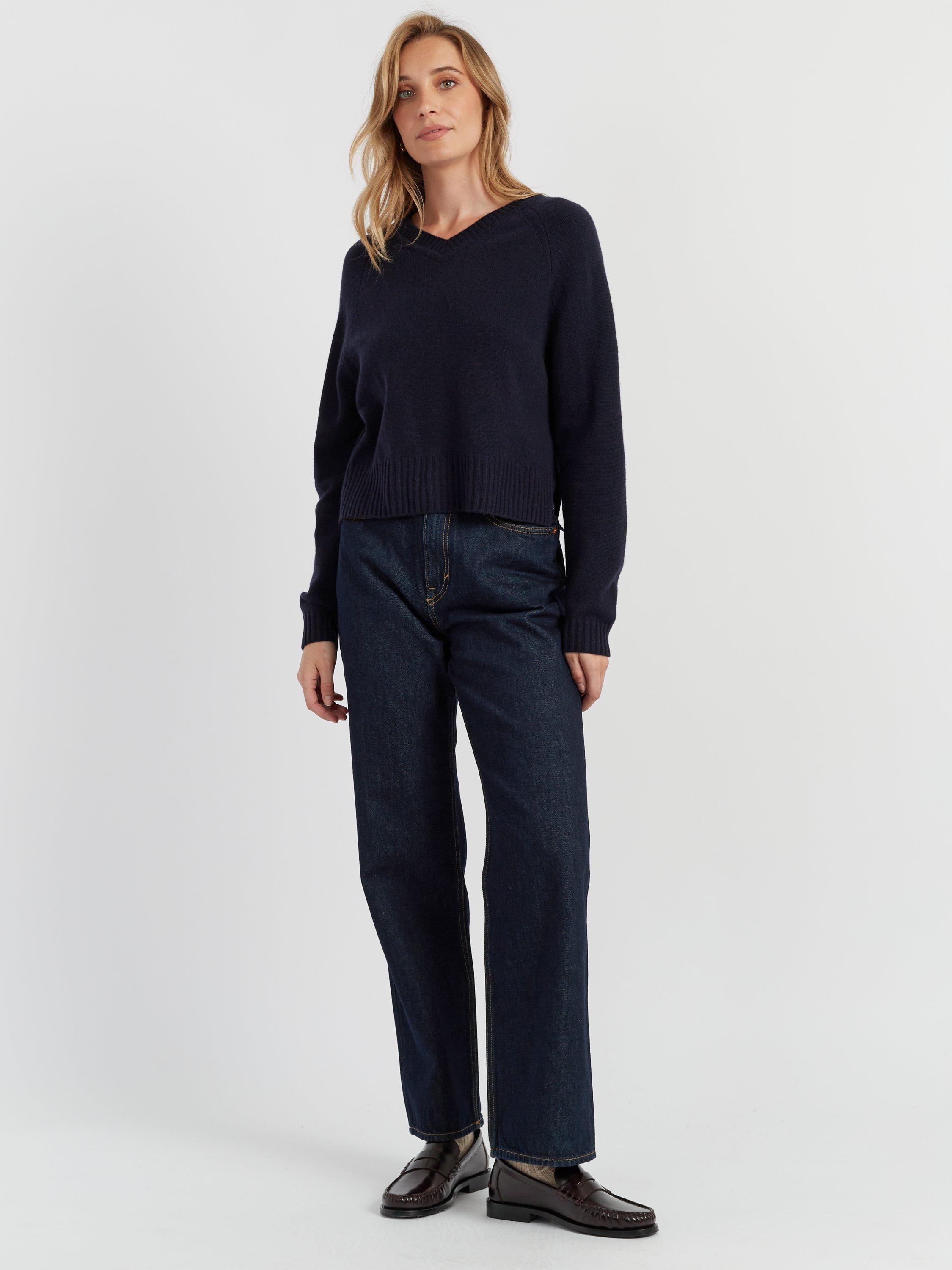 Product image 1 of 4, which shows Chinti & Parker V-Neck Pure Cashmere Jumper, Navy, XS
