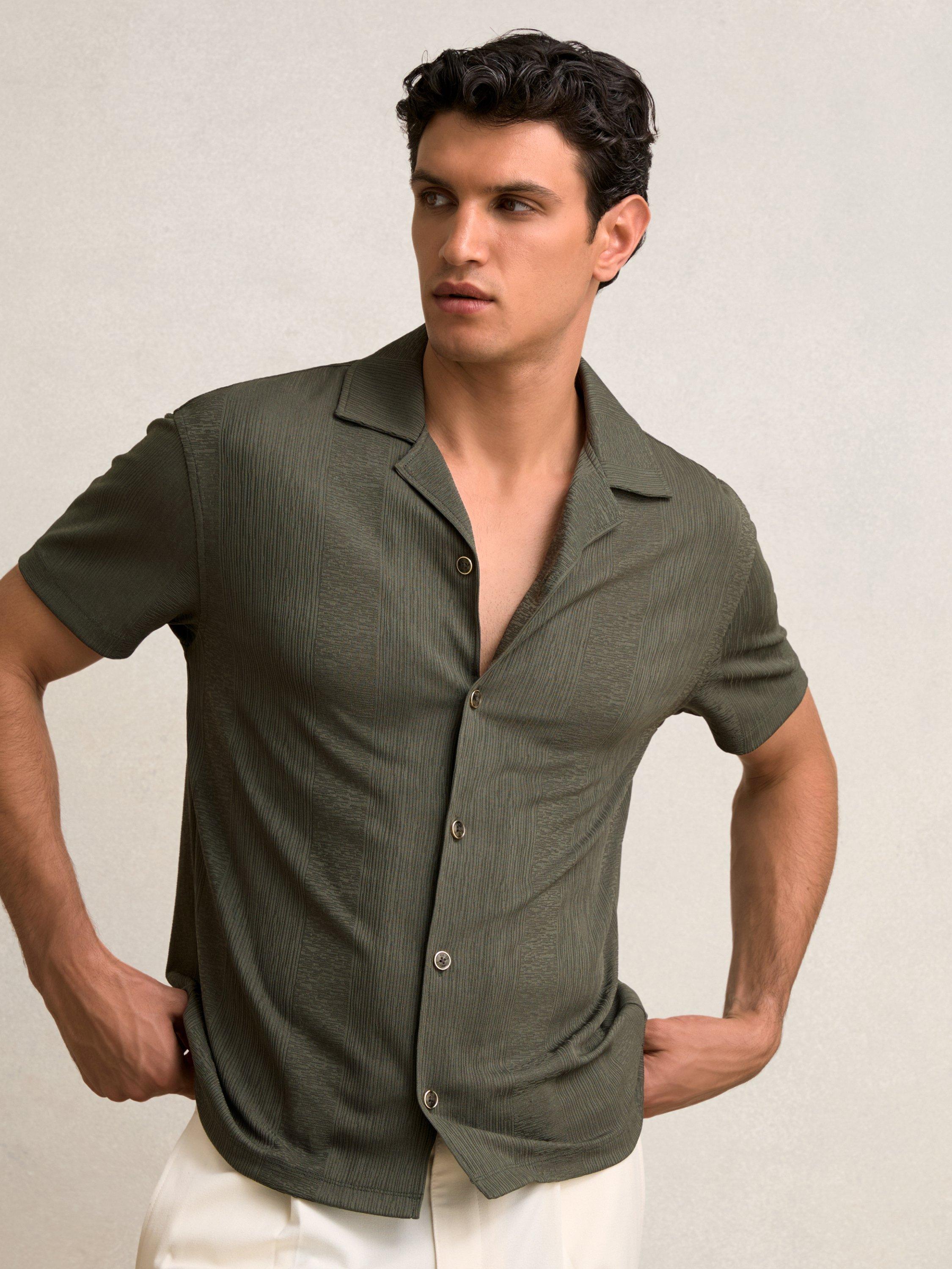 Product image 1 of 5, which shows Reiss Ando Short Sleeve Shirt, Dark Green, XS