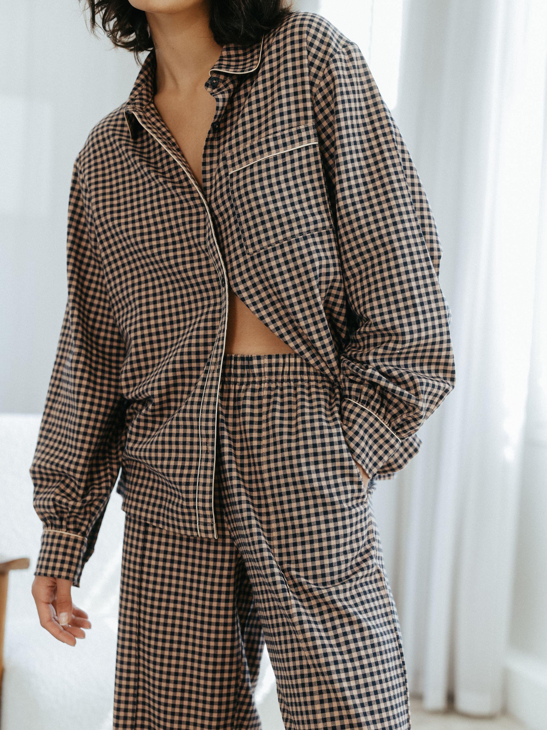 Product image 2 of 7, which shows Chelsea Peers Gingham Button Through Long Pyjama Set, Navy/Brown, 6