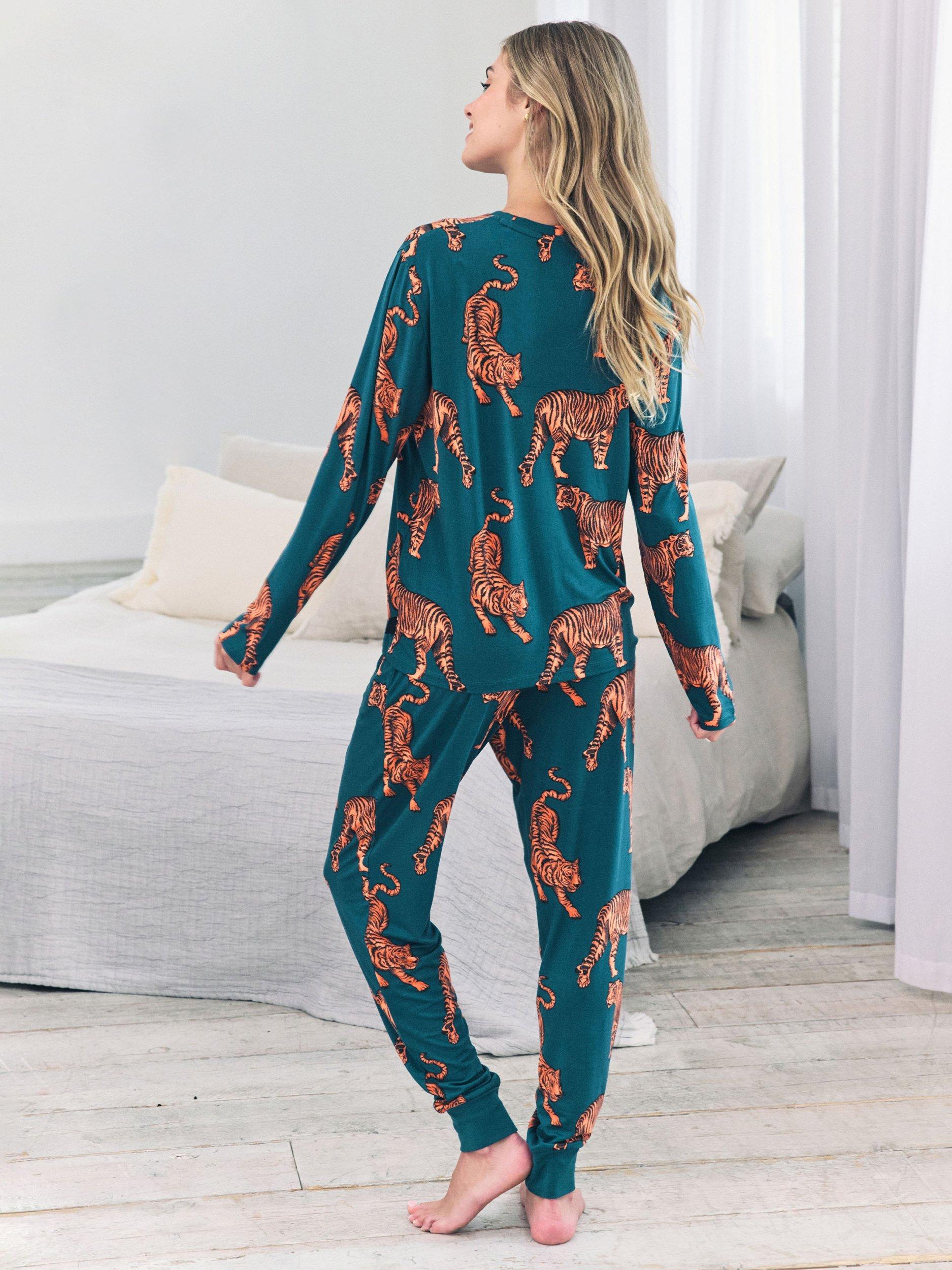 Product image 4 of 7, which shows Chelsea Peers Tiger Print Long Pyjama Set, Teal, 6