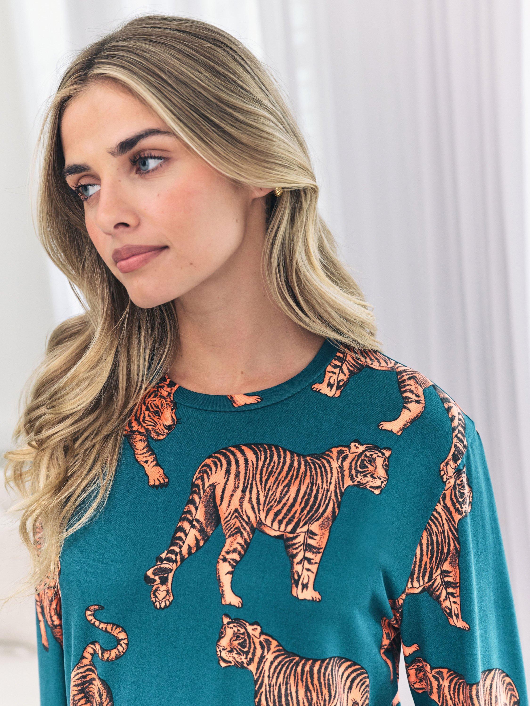 Product image 6 of 7, which shows Chelsea Peers Tiger Print Long Pyjama Set, Teal, 6