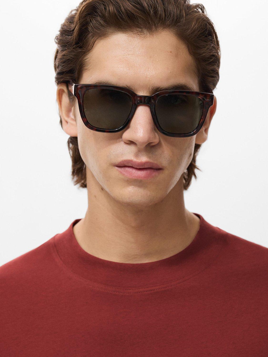 Product image 6 of 8, which shows Mango Single Cotton Boxy Fit T-Shirt, Dark Red, S