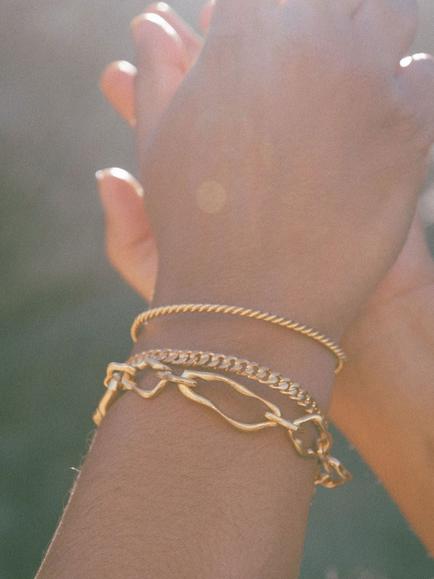 Ottoman Hands Etta T-Bar Link Chain Bracelet, Gold - view 2, Gold