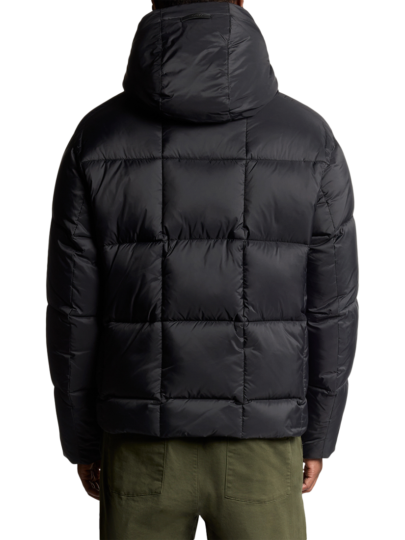 Product image 4 of 7, which shows Lyle & Scott Square Wadded Puffer Jacket, Black, XXL