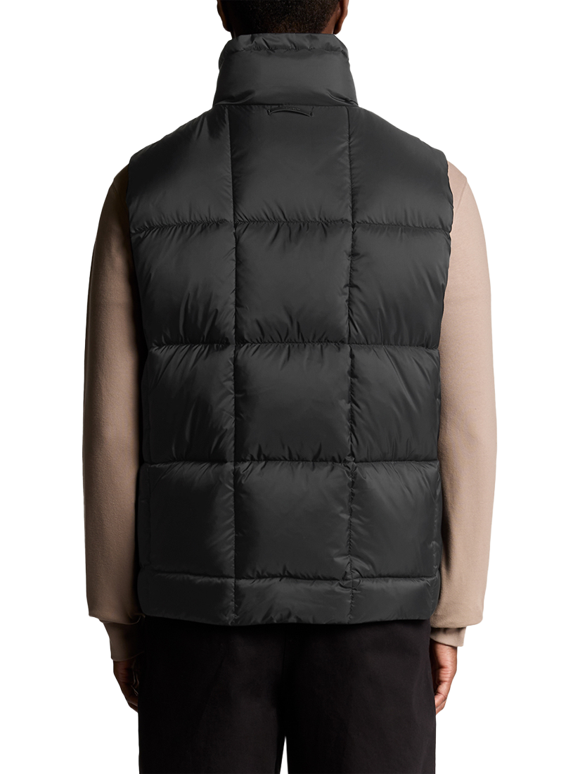 Product image 4 of 7, which shows Lyle & Scott Zip Front Quilted Gilet, Lacquer, XXL