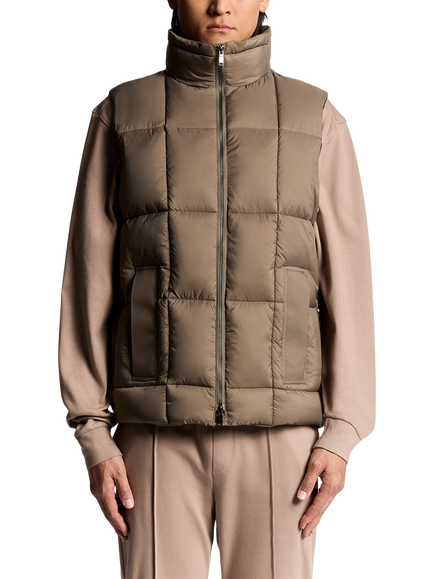 Lyle & Scott Zip Front Quilted Gilet, Falcon
