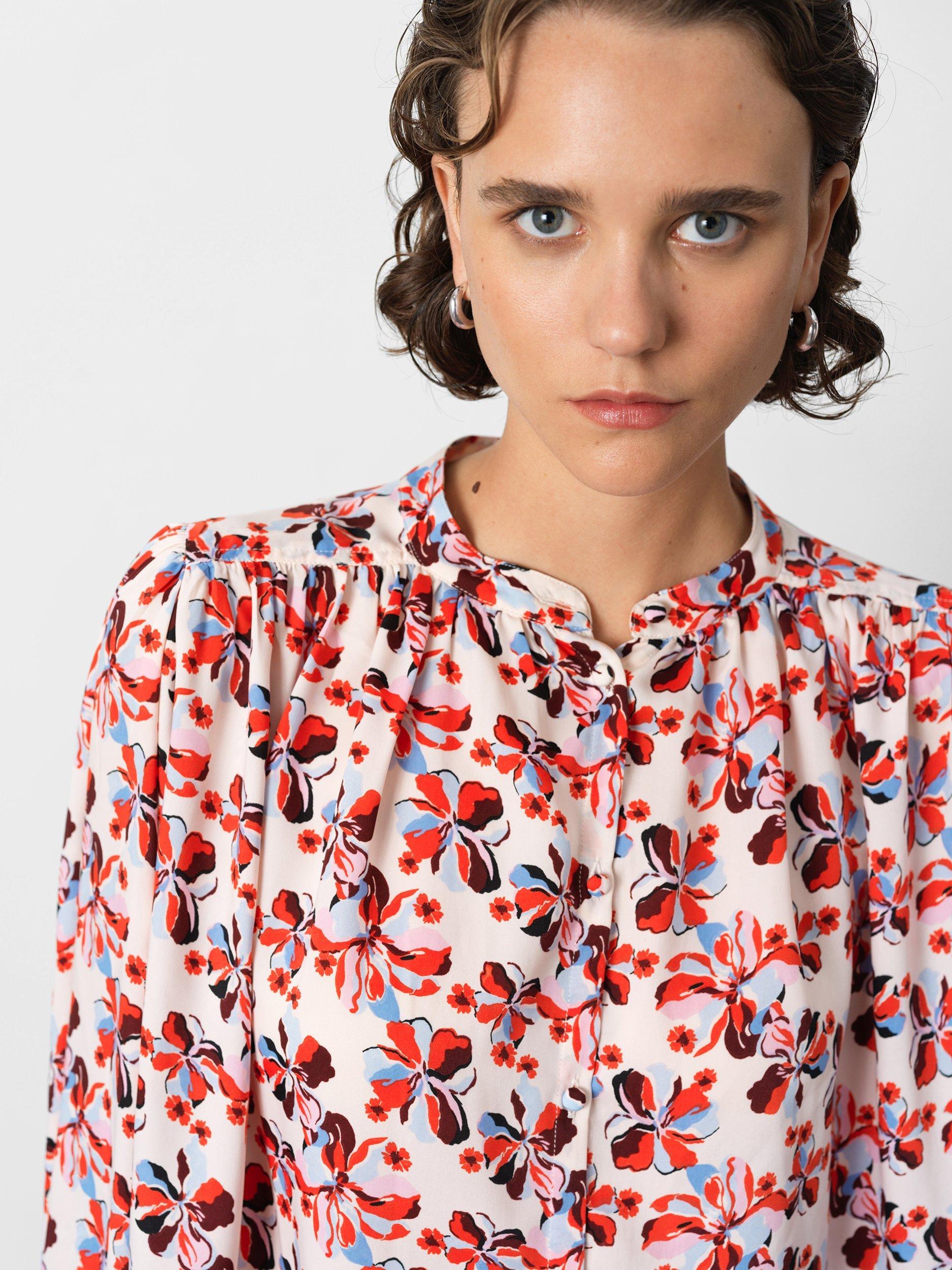 Product image 3 of 5, which shows French Connection Rebecca Floral Top, White/Multi, XS