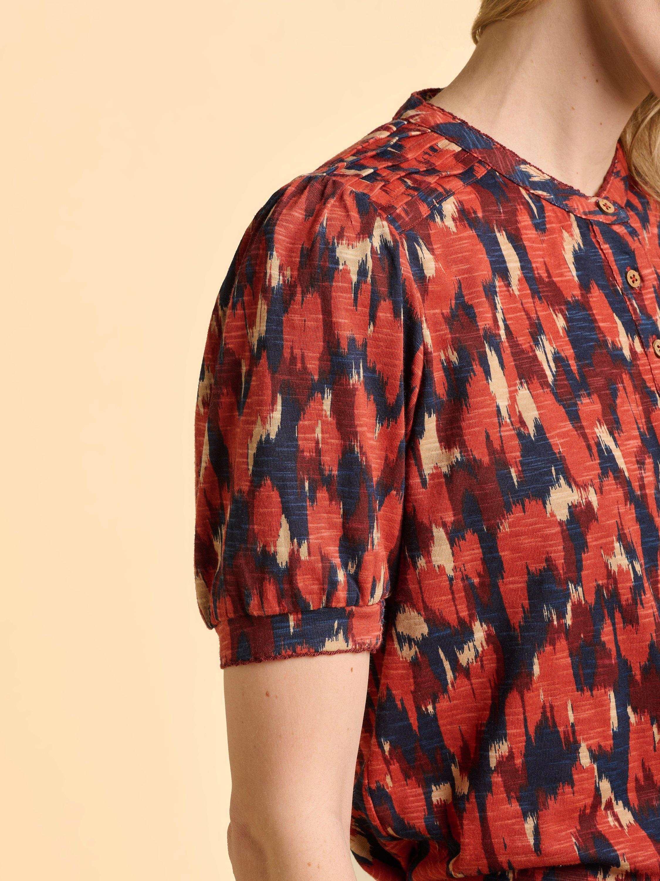 Product image 4 of 6, which shows Brakeburn Lily Abstract Ikat Top, Red, 8