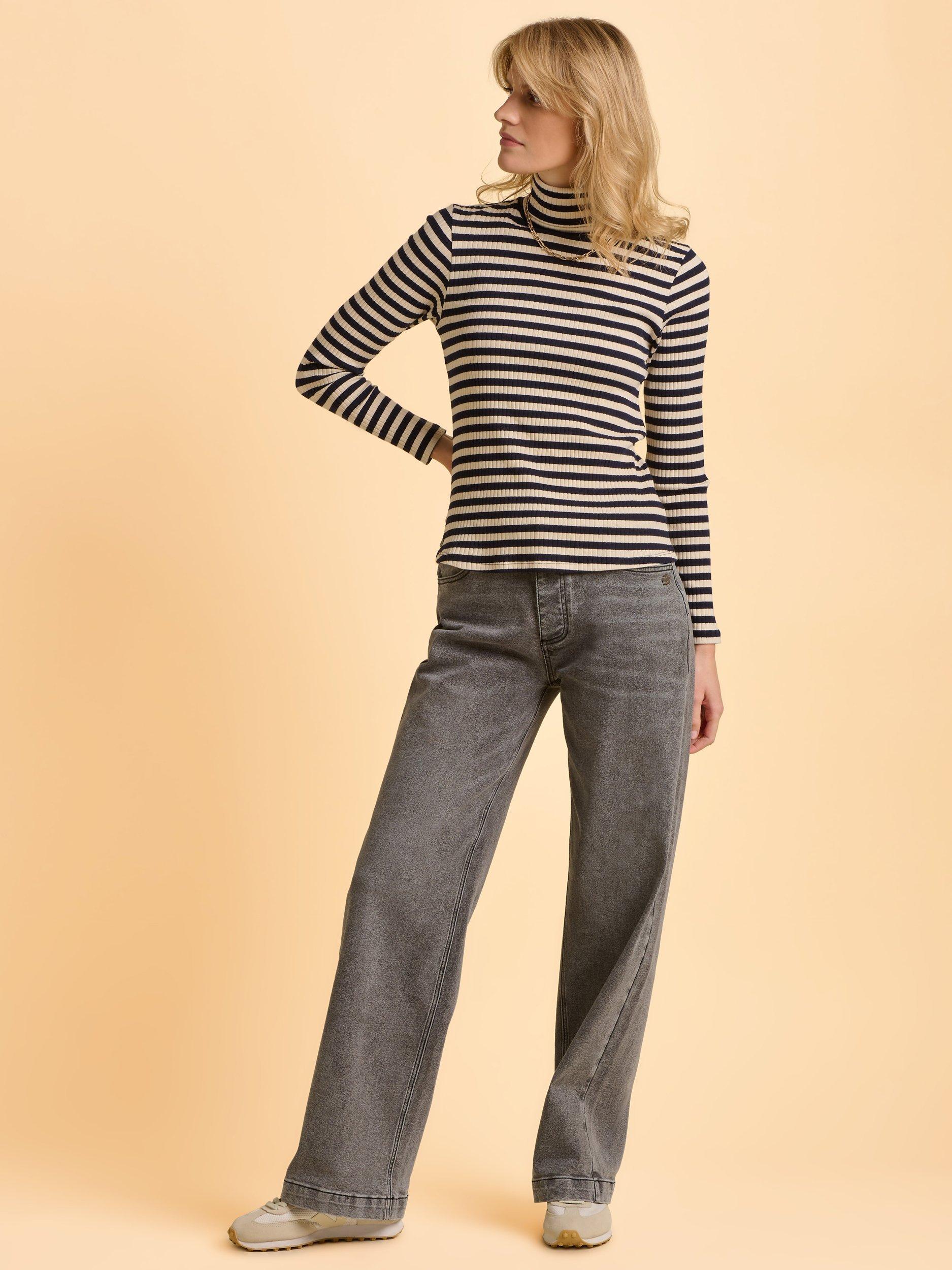 Product image 6 of 6, which shows Brakeburn Sylvia Cotton Blend T-Shirt, Blue, 8