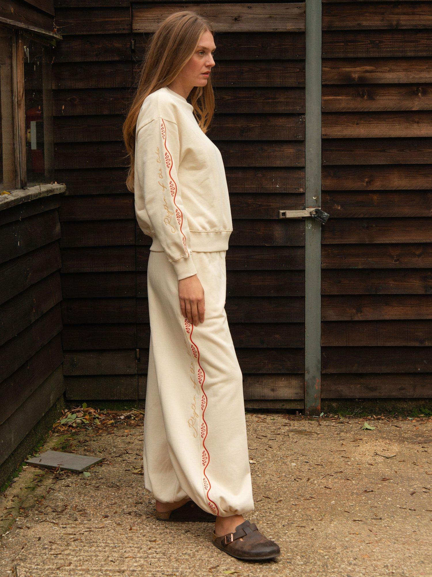 Product image 4 of 11, which shows Cape Cove Rhythm Cotton Sweatshirt, White/Red, XS