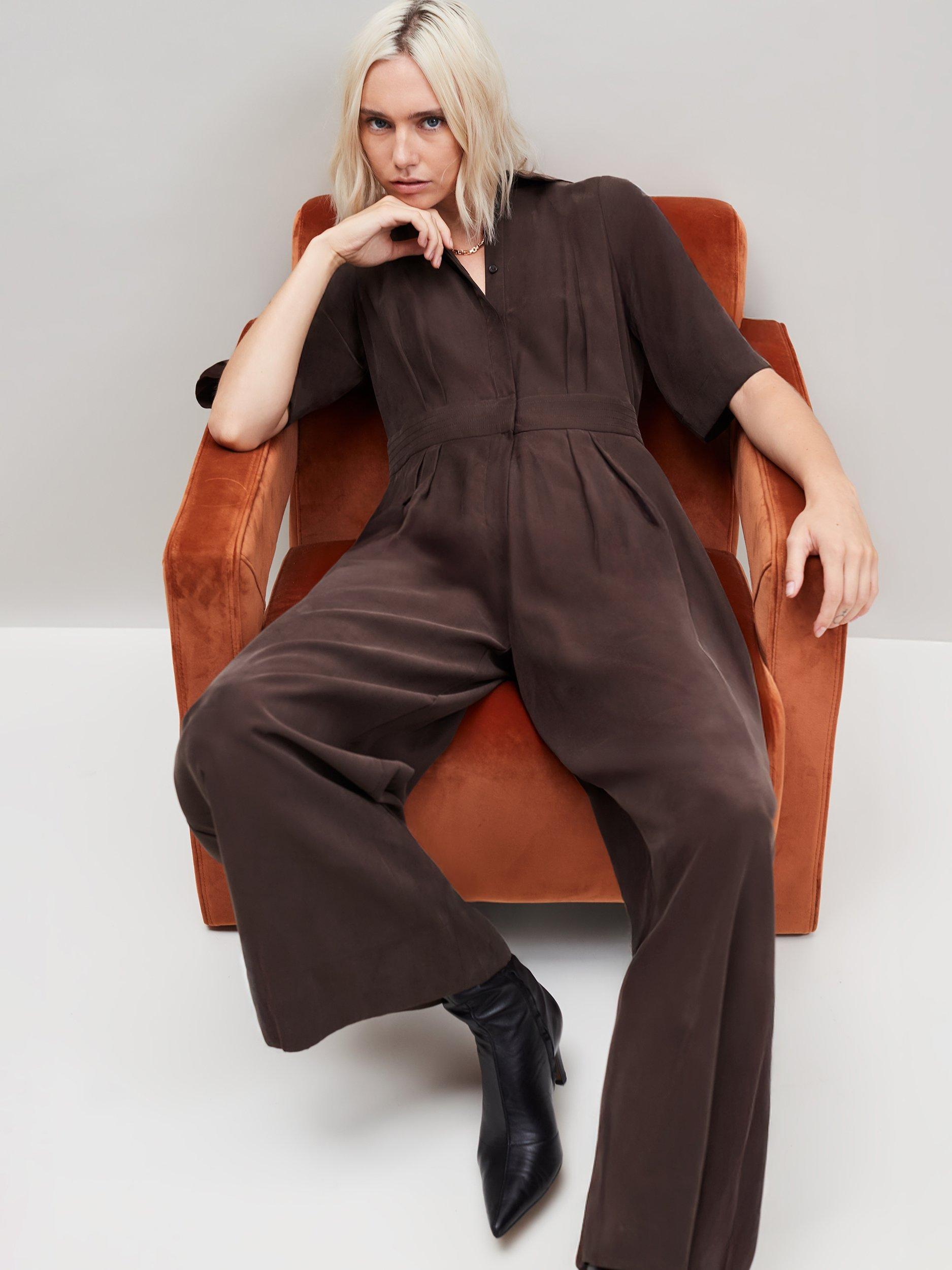 Ro&Zo Petite Tailored Wide Leg Jumpsuit, Chocolate