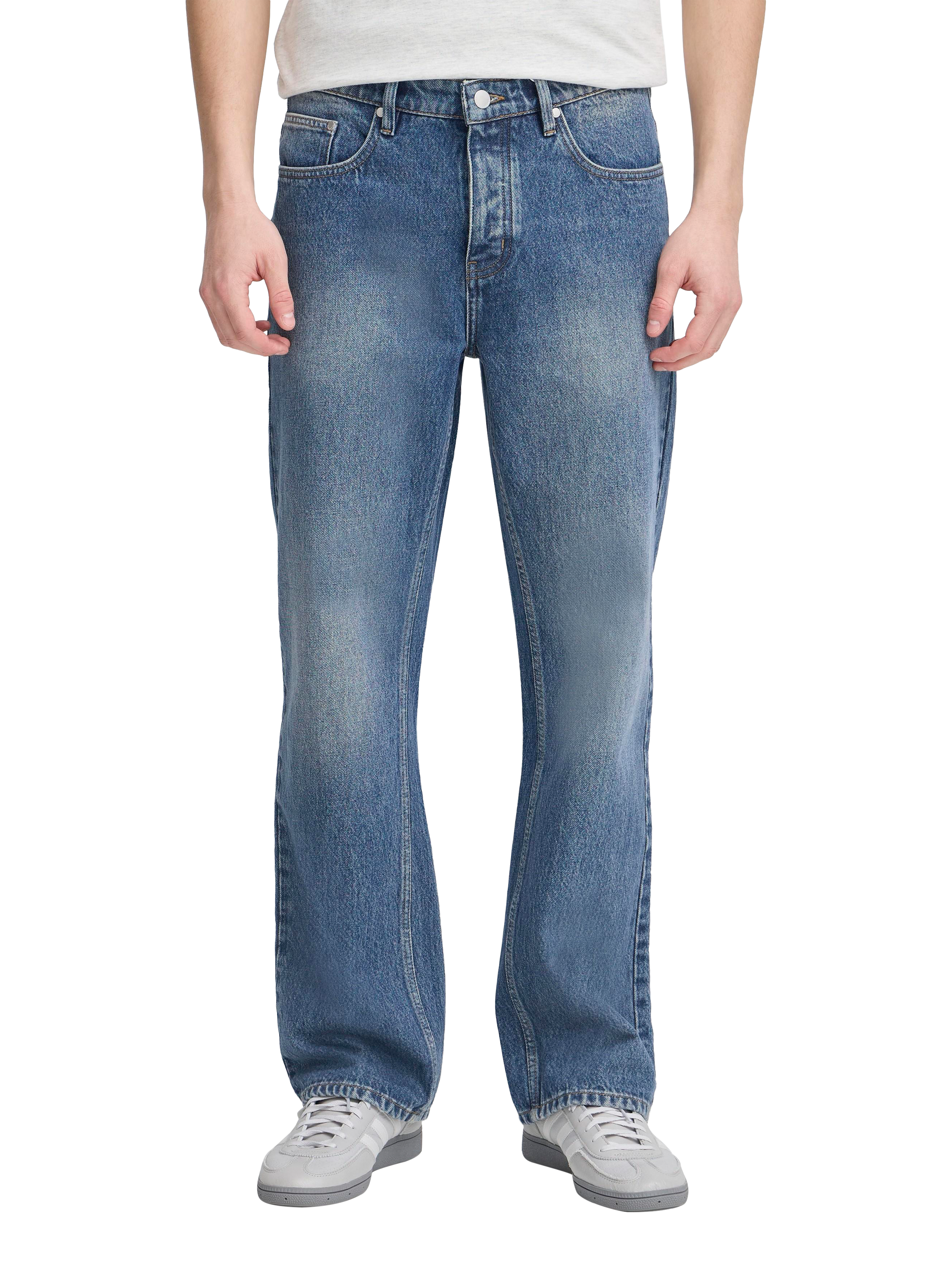Product image 1 of 7, which shows Casual Friday Hallund Jeans, Mid Blue, 31R