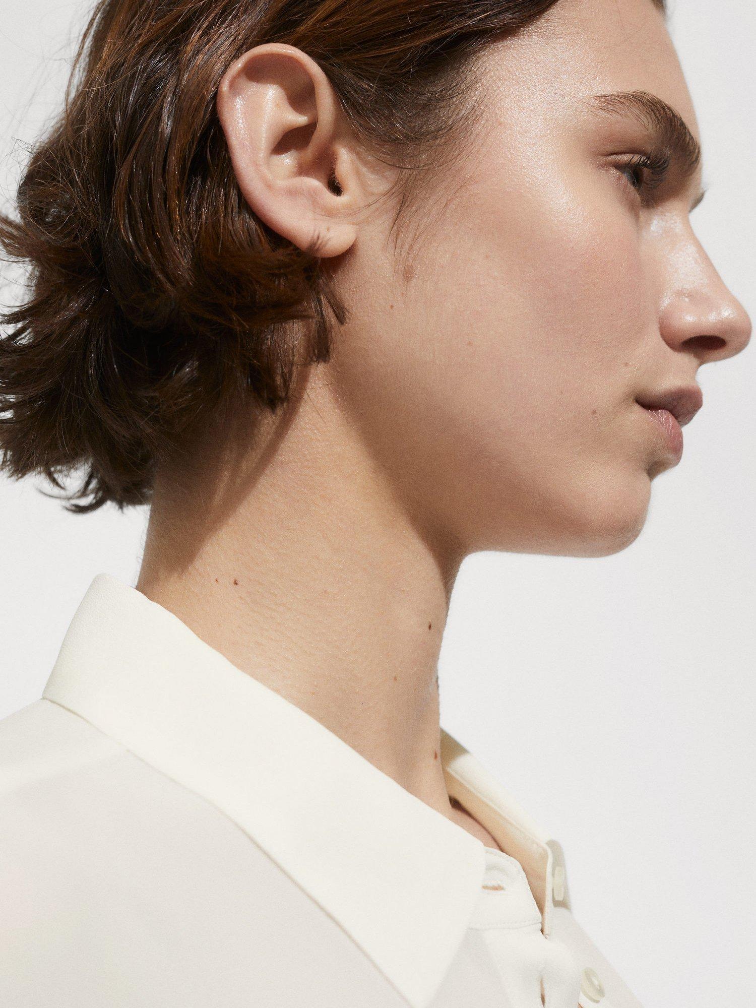 Product image 6 of 8, which shows Mango Moss Fluid Short Sleeve Shirt, Natural White, 4