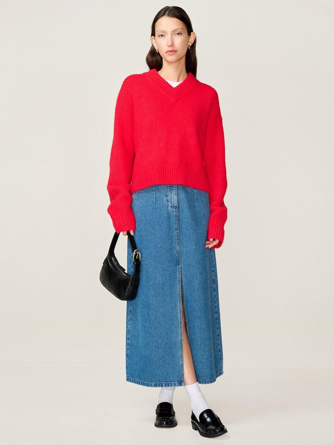 Product image 1 of 4, which shows OMNES Daria Chunky V-Neck Jumper, Red, XS