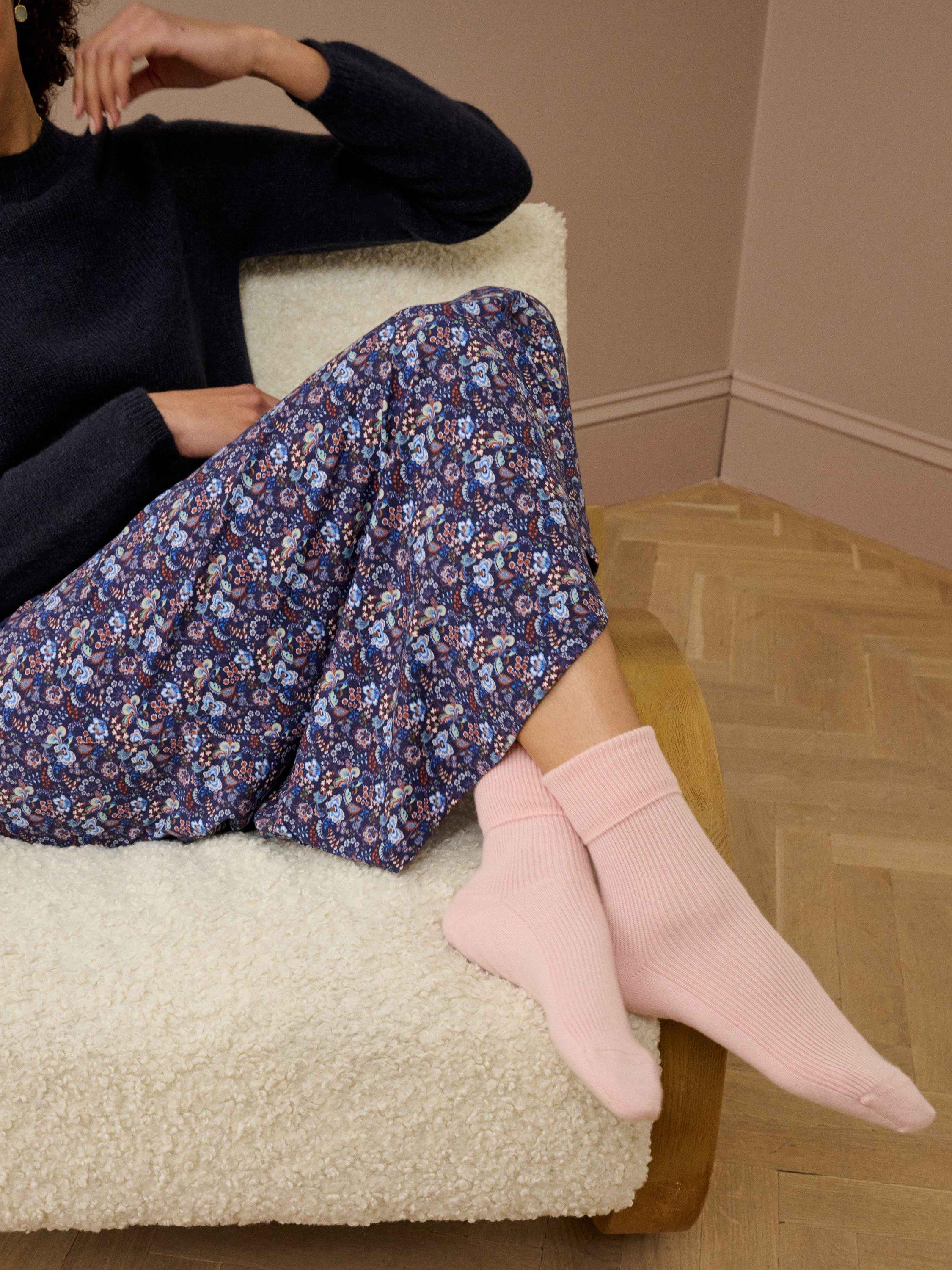 Product image 2 of 2, which shows Brora Plain Cashmere Rich Socks, Rosewater, 4-5