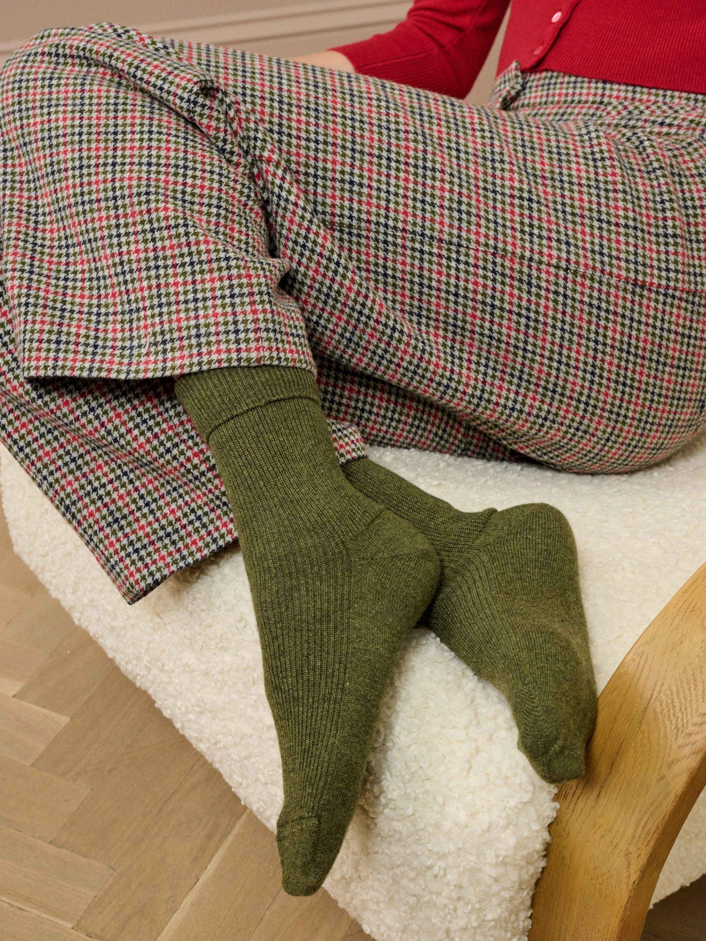 Product image 2 of 2, which shows Brora Plain Cashmere Rich Socks, Sorrel, 4-5