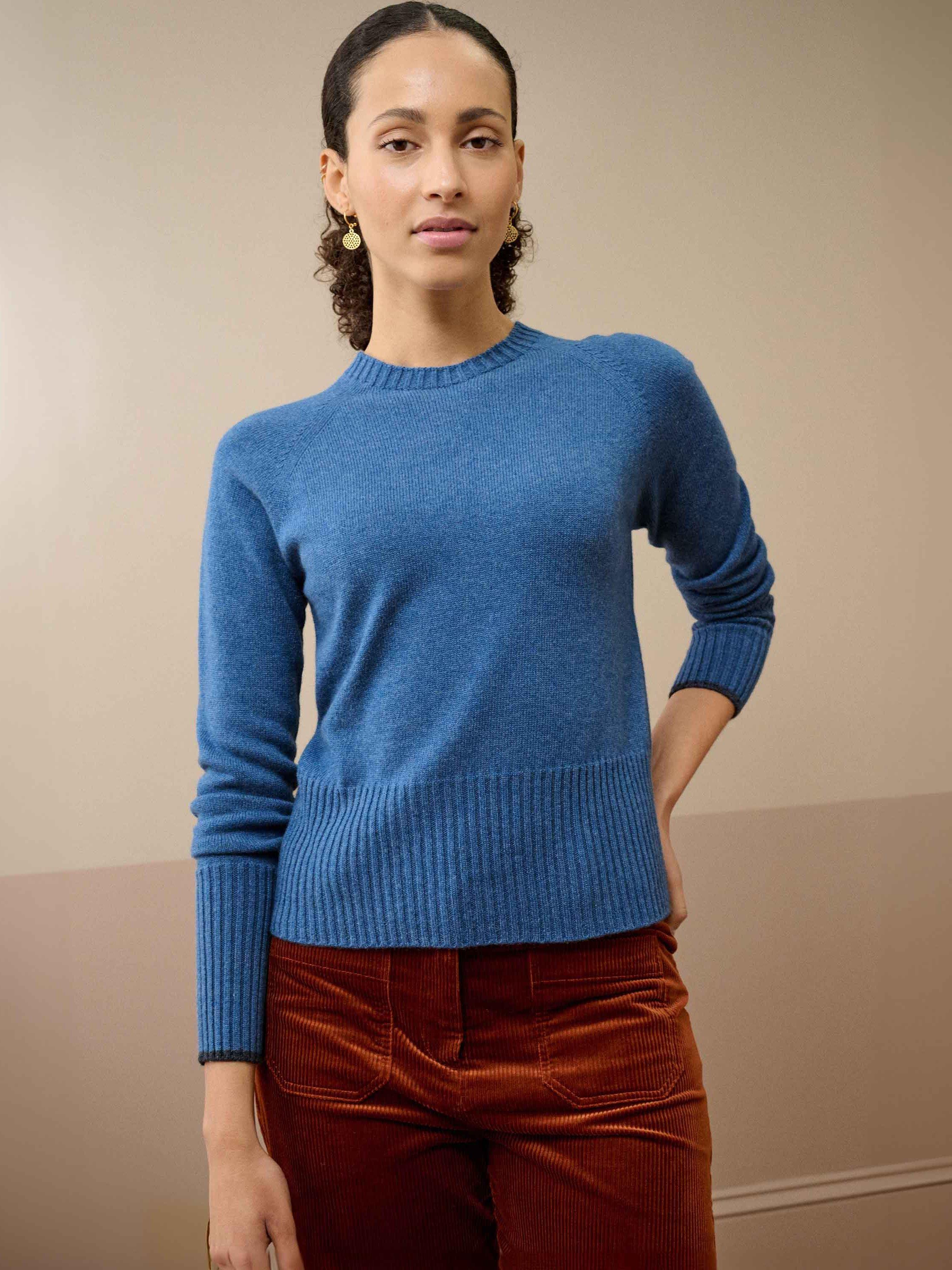 Product image 1 of 5, which shows Brora Boxy Pure Cashmere Jumper, Dusk, 8